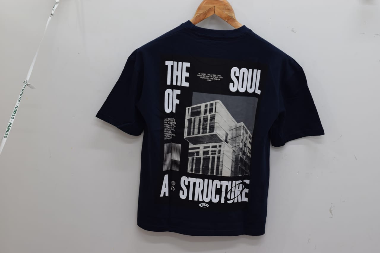 Men’s Navy Oversized Graphic T-Shirt – “HDR The Soul” Streetwear Style - View 3 - Nushio