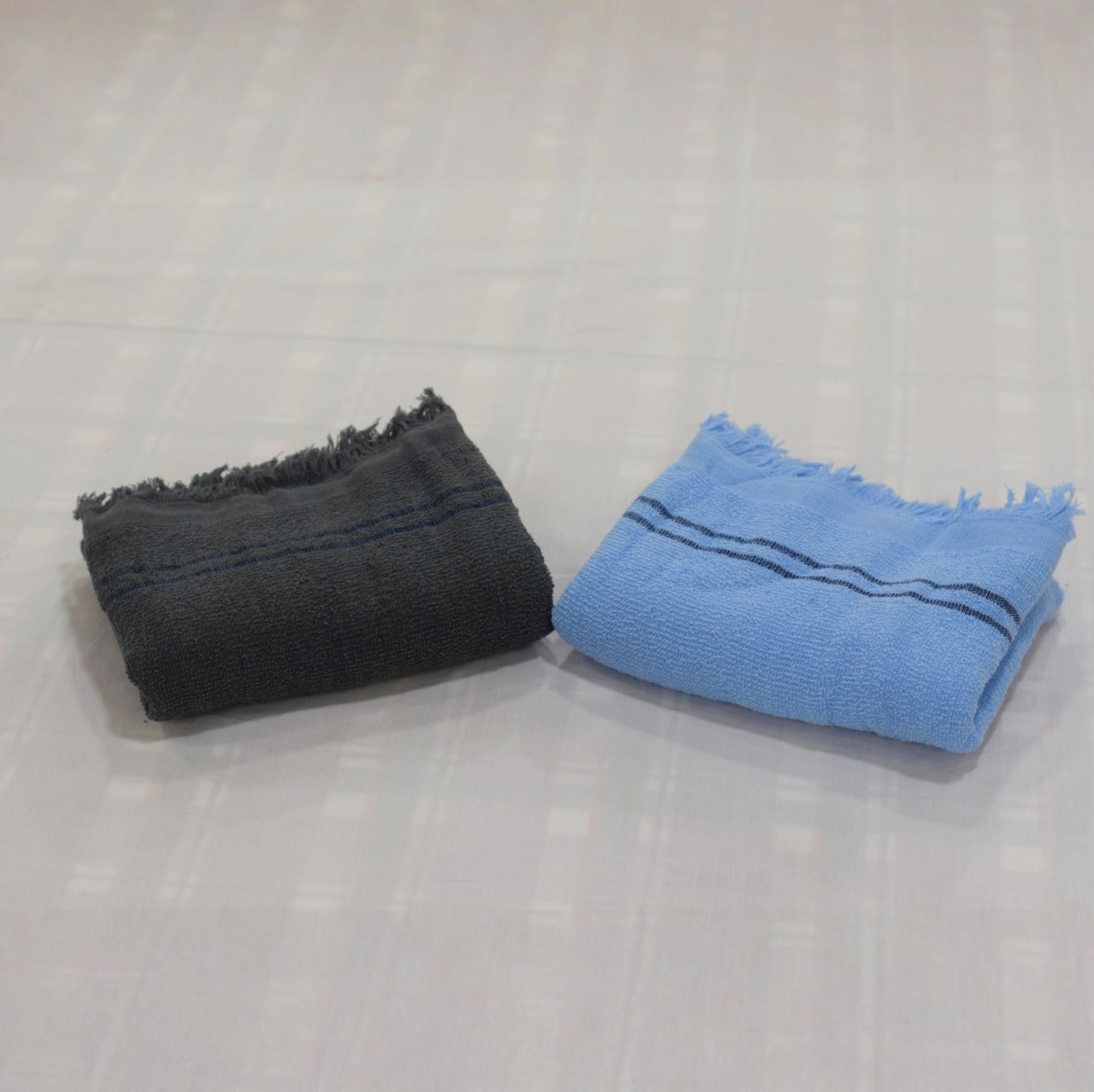 Set of 2 Absorbent Microfiber Hand Towels with Fringed Edges