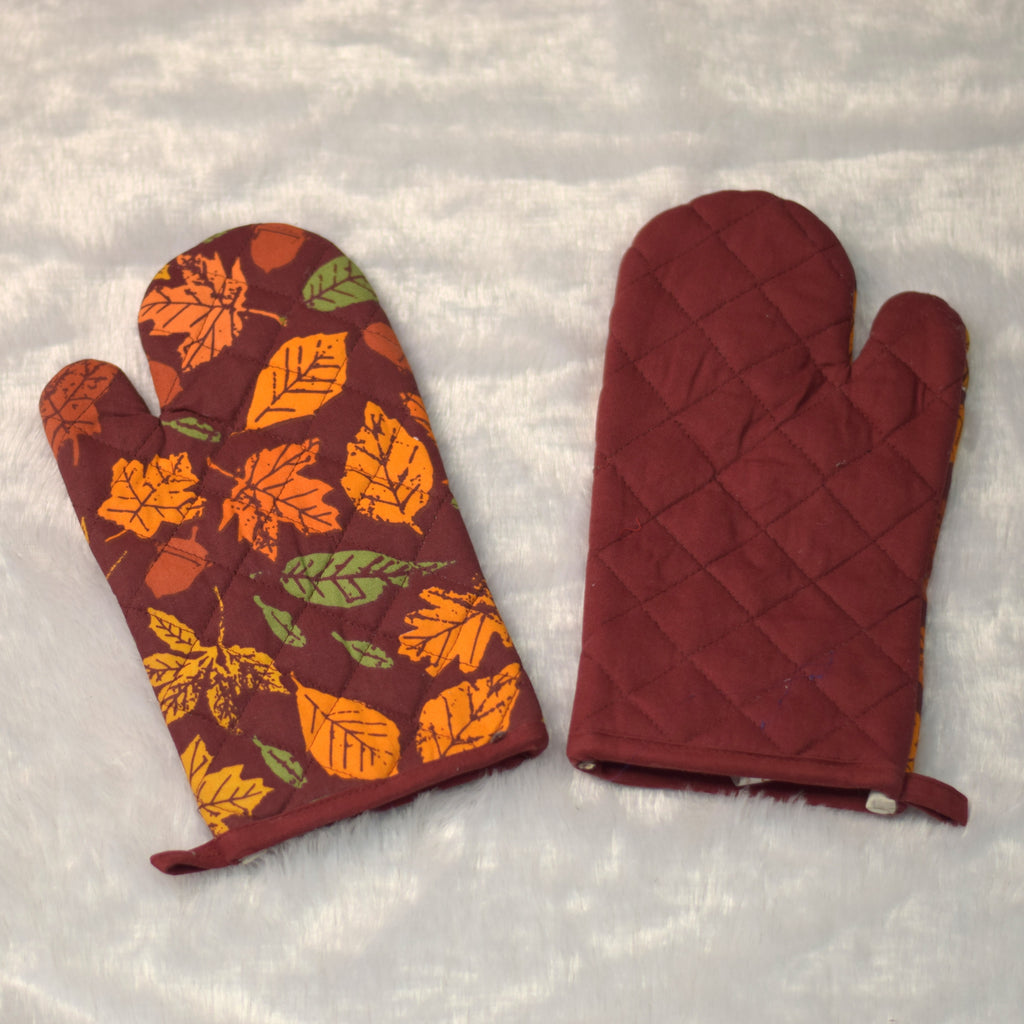 Autumn Leaf Printed Cotton Oven Gloves - Set of 2 - View 3 - Cotton Printed - Nushio