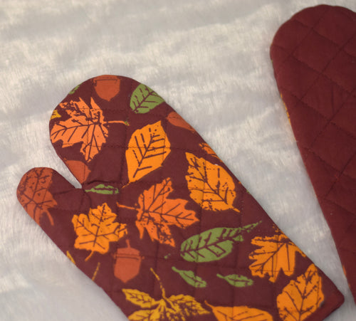 Autumn Leaf Printed Cotton Oven Gloves - Set of 2 - View 2 - Cotton Printed - Nushio