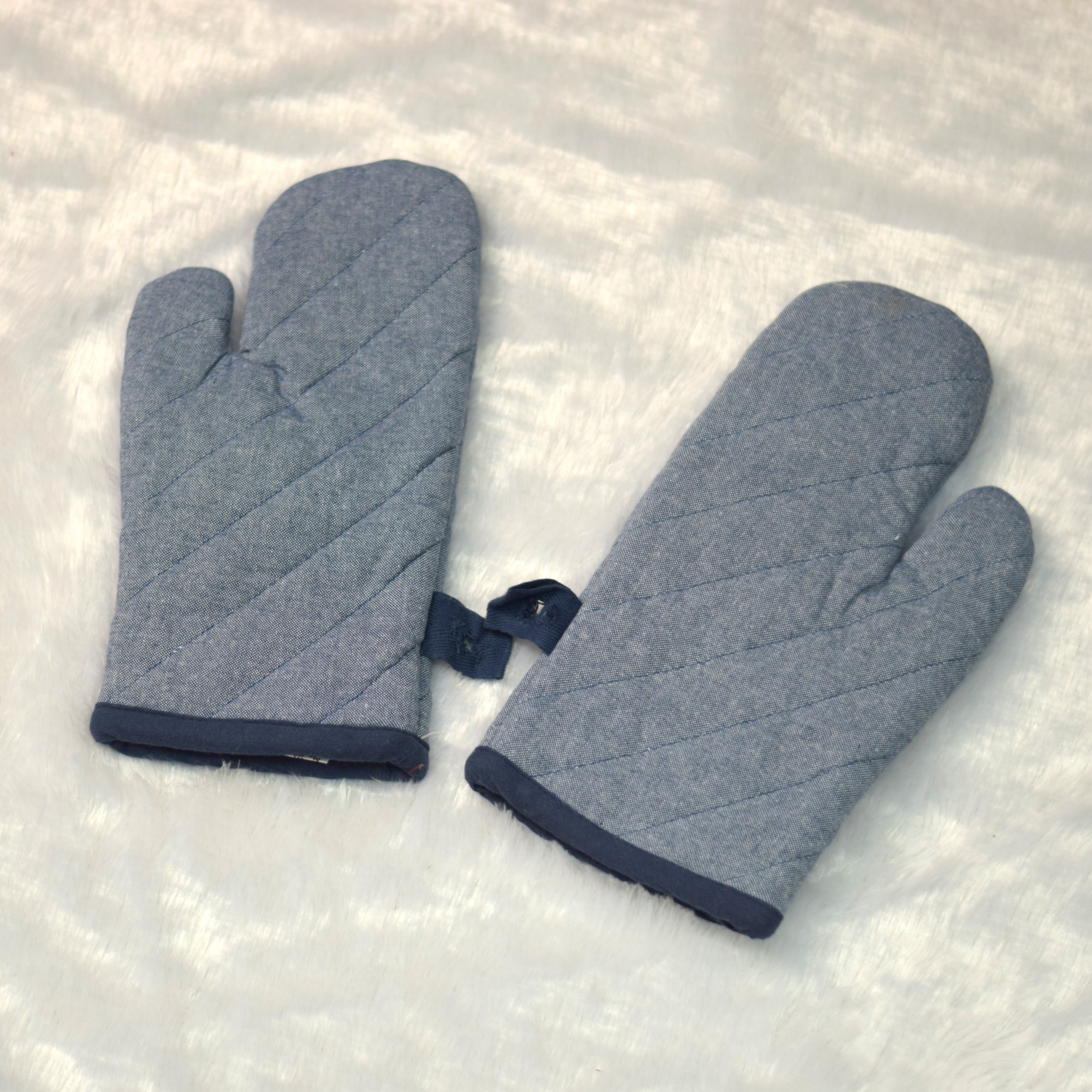 Premium Quilted Heat-Resistant Oven Gloves – Blue (Set of 2)