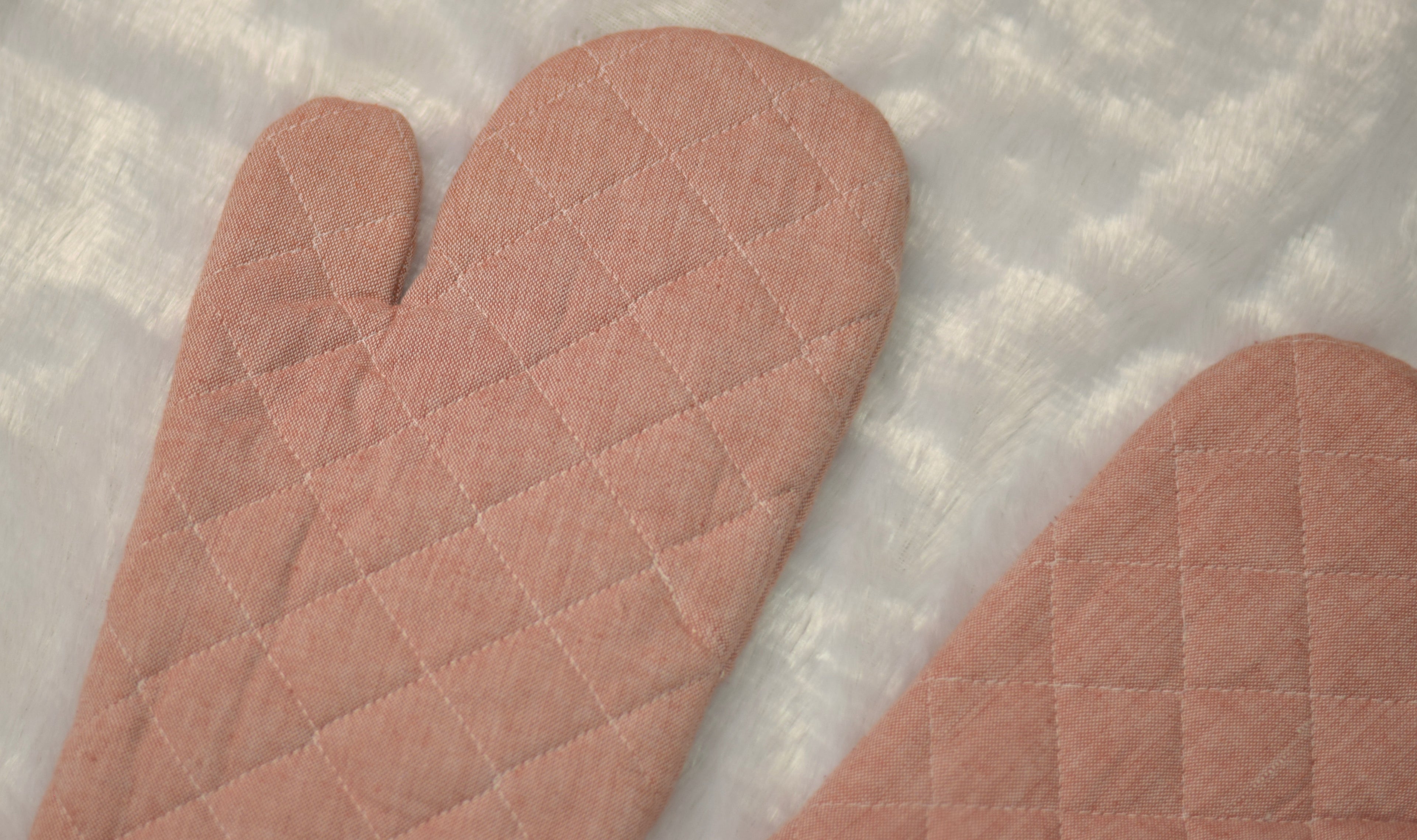 Premium Quilted Cotton Oven Gloves – Heat Resistant Kitchen Mitts (Set of 2
