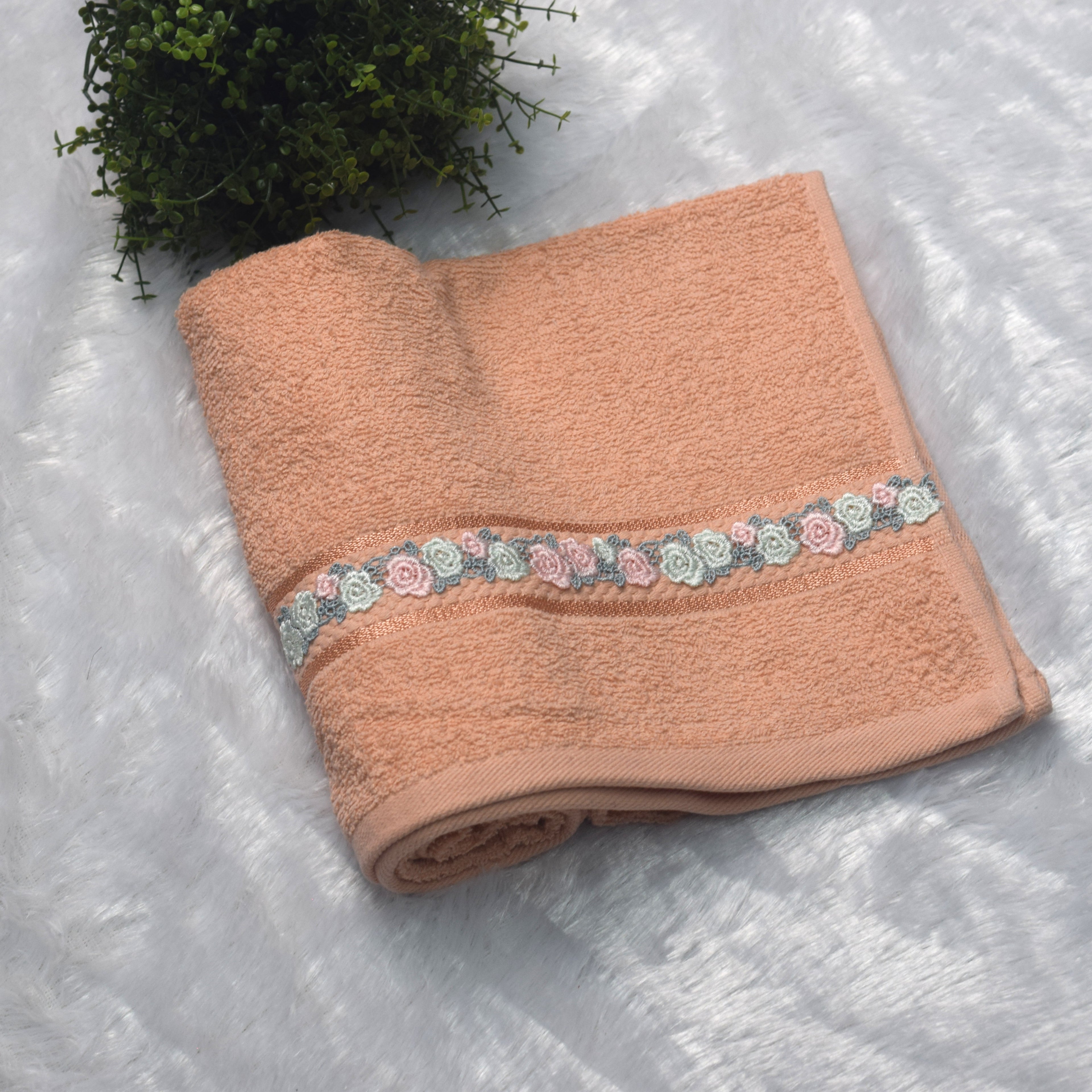 Premium Embroidered Turkish Hand Towel – 19*38inch Inch | Soft & Absorbent - View 2 - Embroidered - Nushio