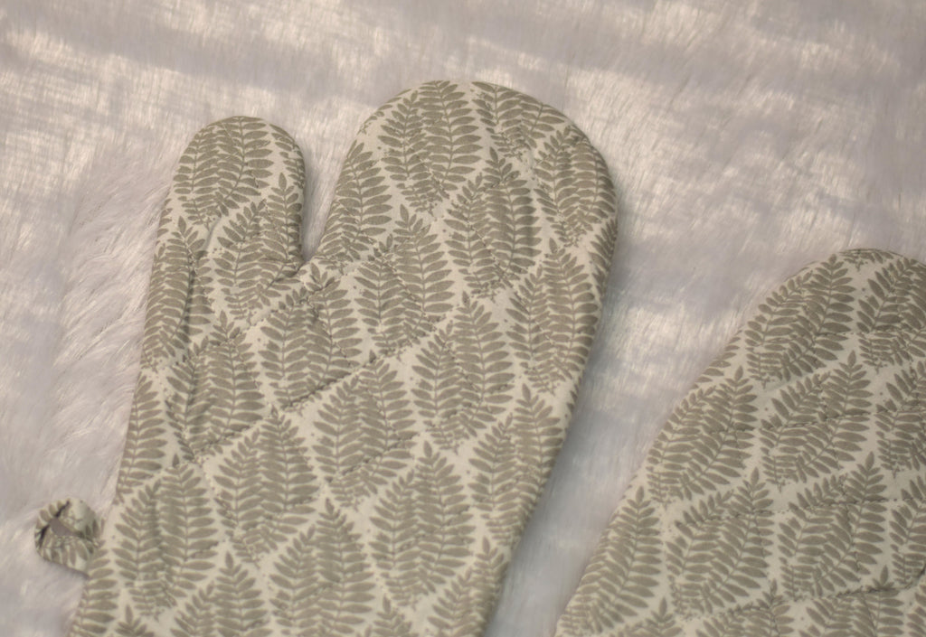 Leaf Pattern Cotton Oven Gloves - Set of 2