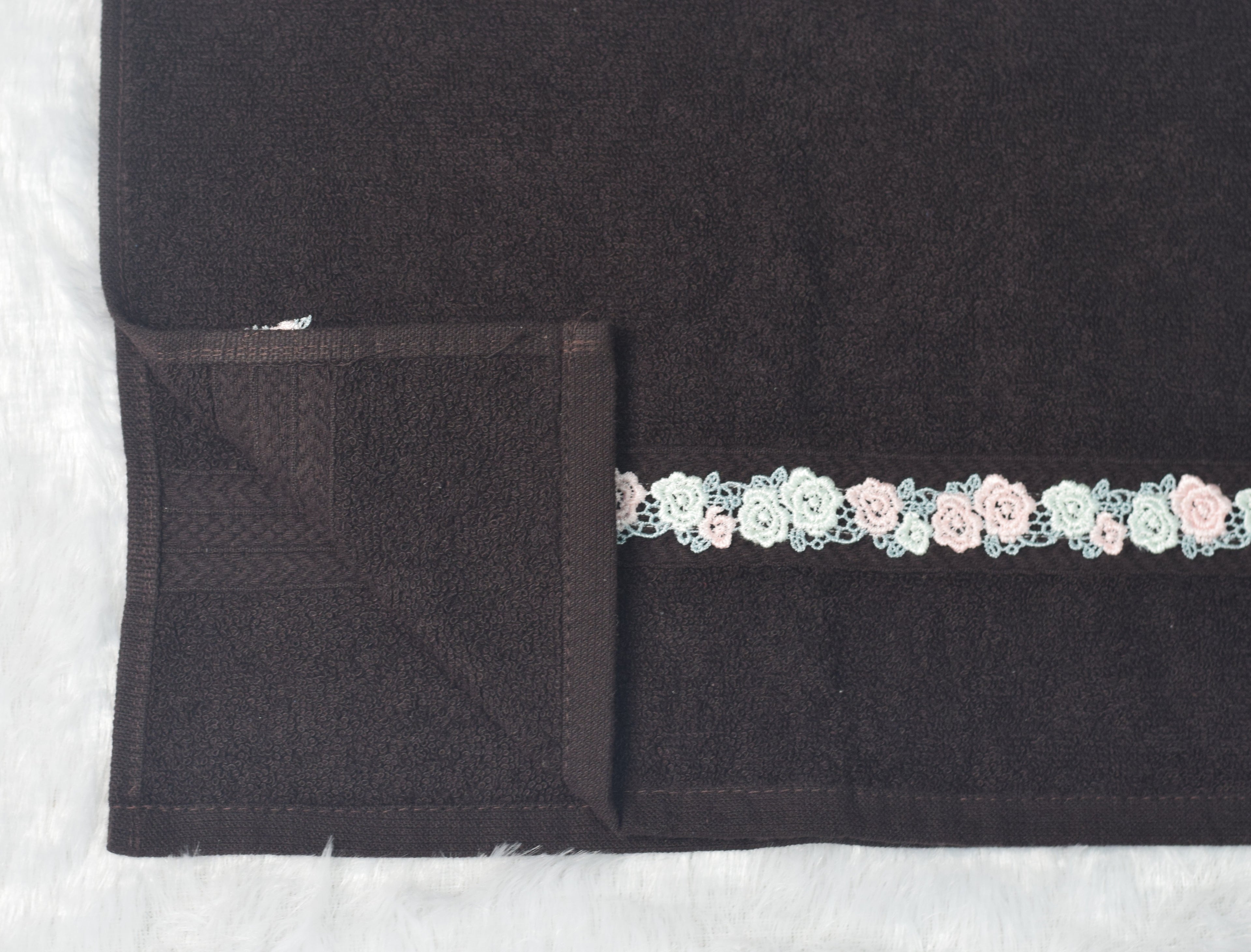 Turkey Hand Towel 16x22 with Elegant Floral Lace Border – Black