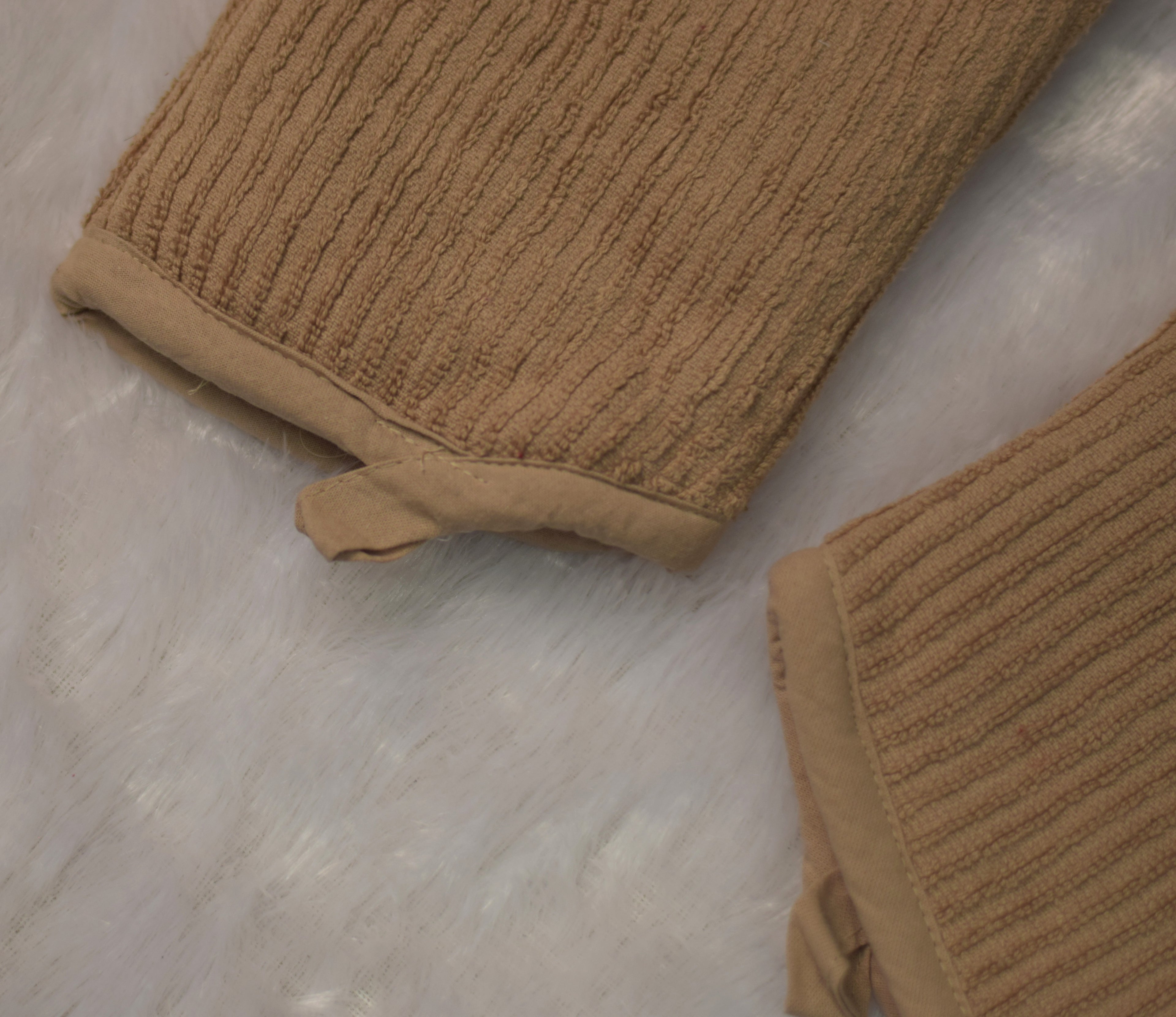 Beige Cotton Quilted Oven Gloves – Set of 2 | Kitchen Mitts | Nushio