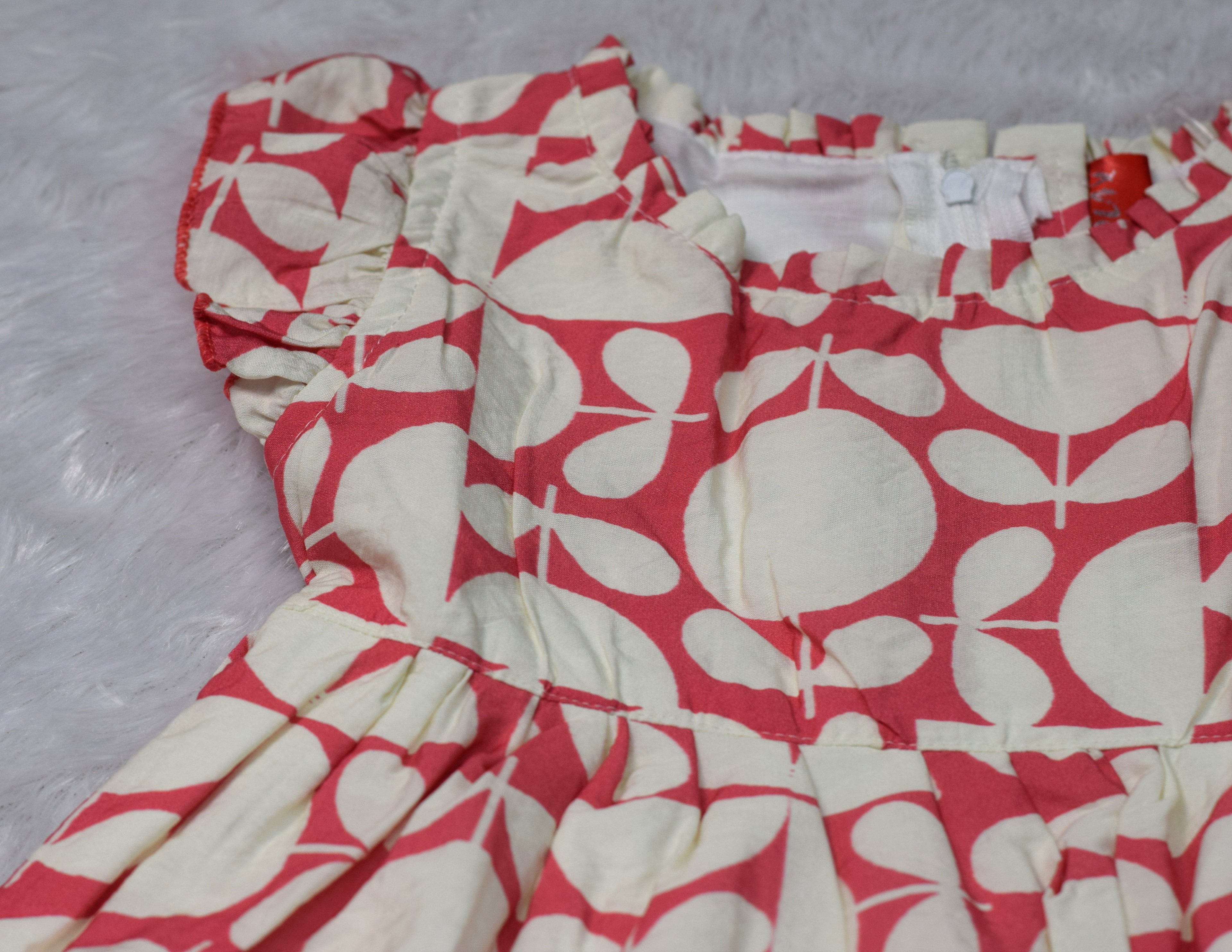 Girls Red & Cream Leaf Print Cotton Frock with Ruffle Sleeves - View 3 - Cotton - Nushio