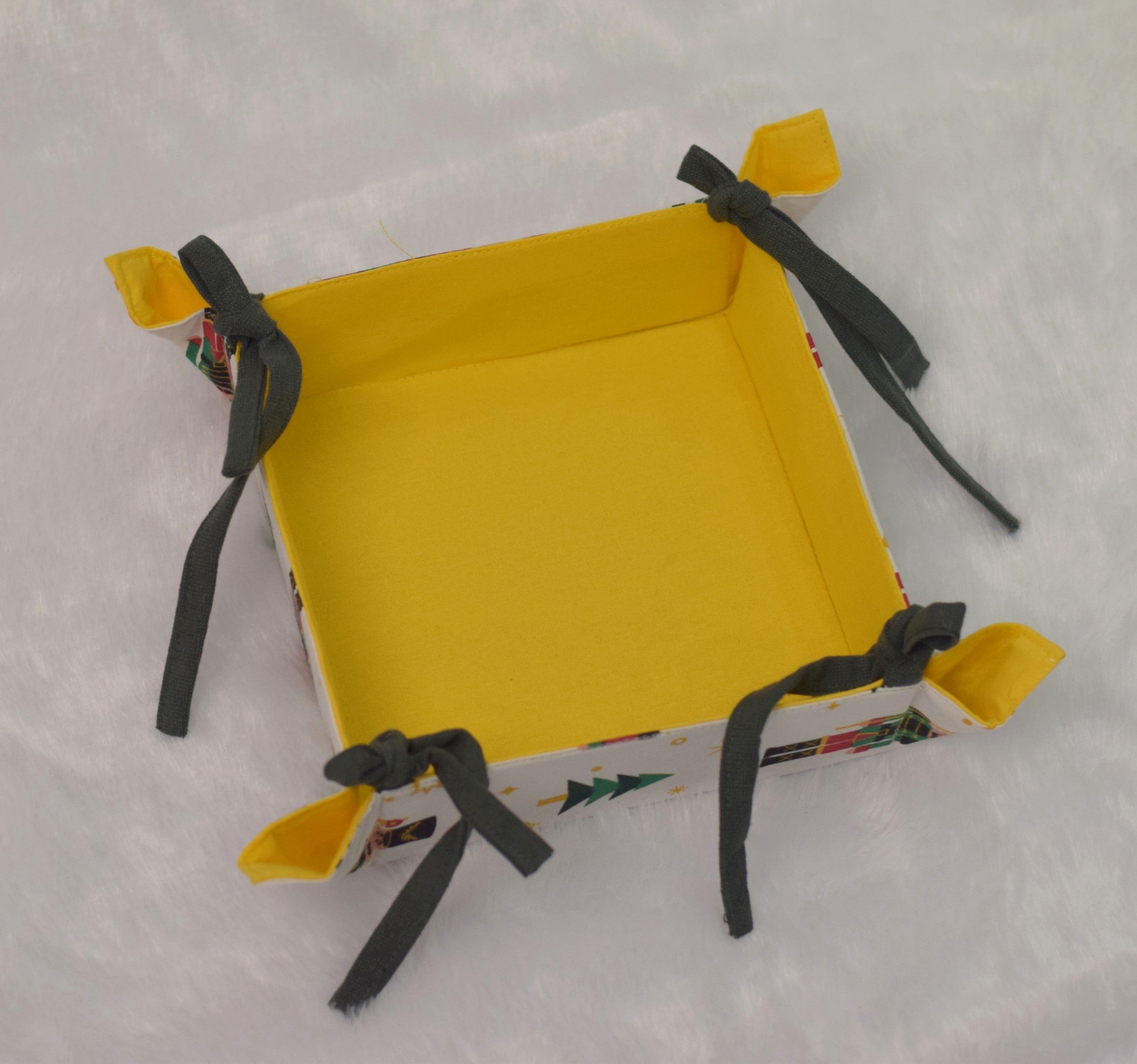 Christmas Print Fabric Bread Basket 8x8 Inch - View 3 - Nushio