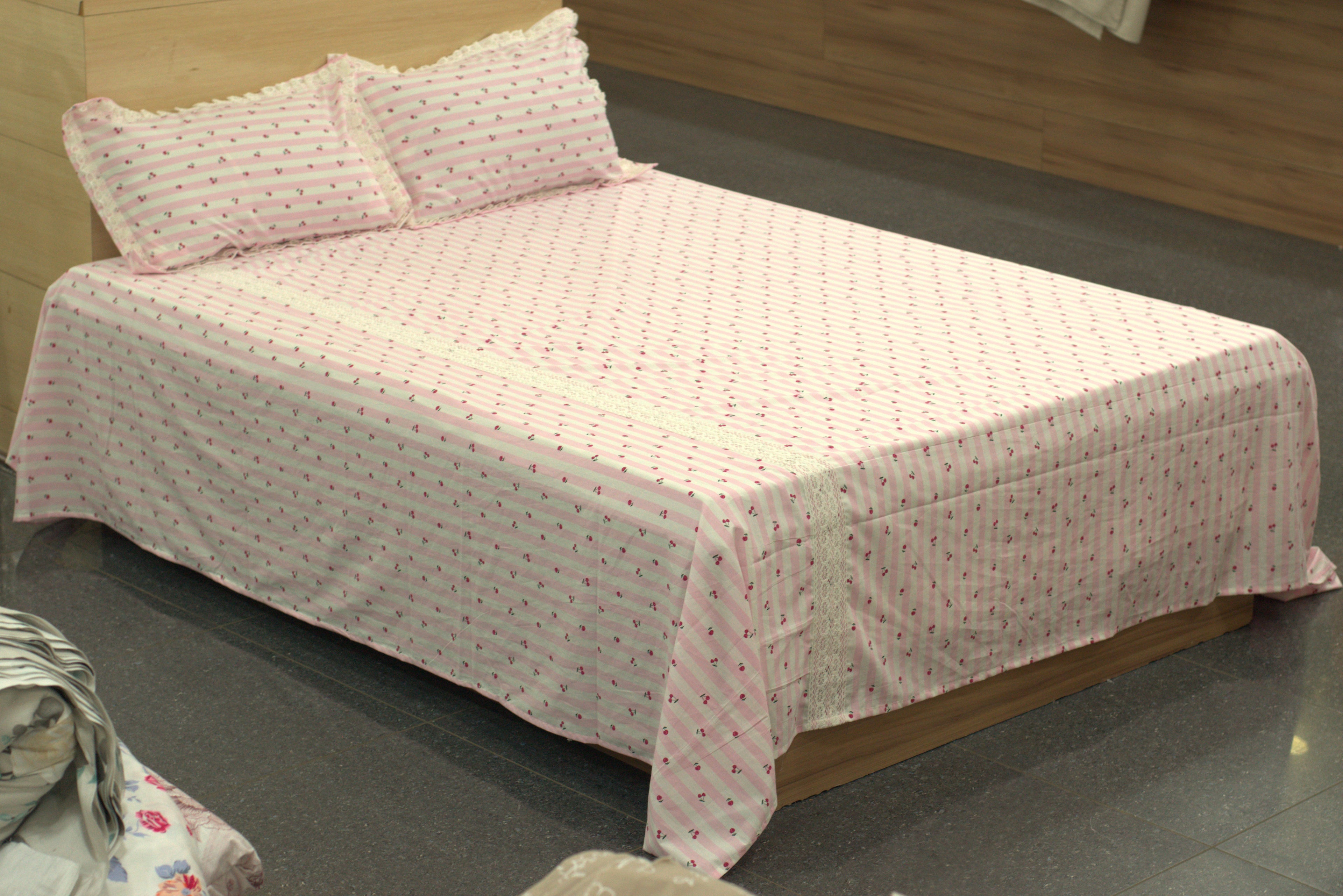 Cherry Stripe King Size Bedspread with Lace Detail – Soft Cotton Blend