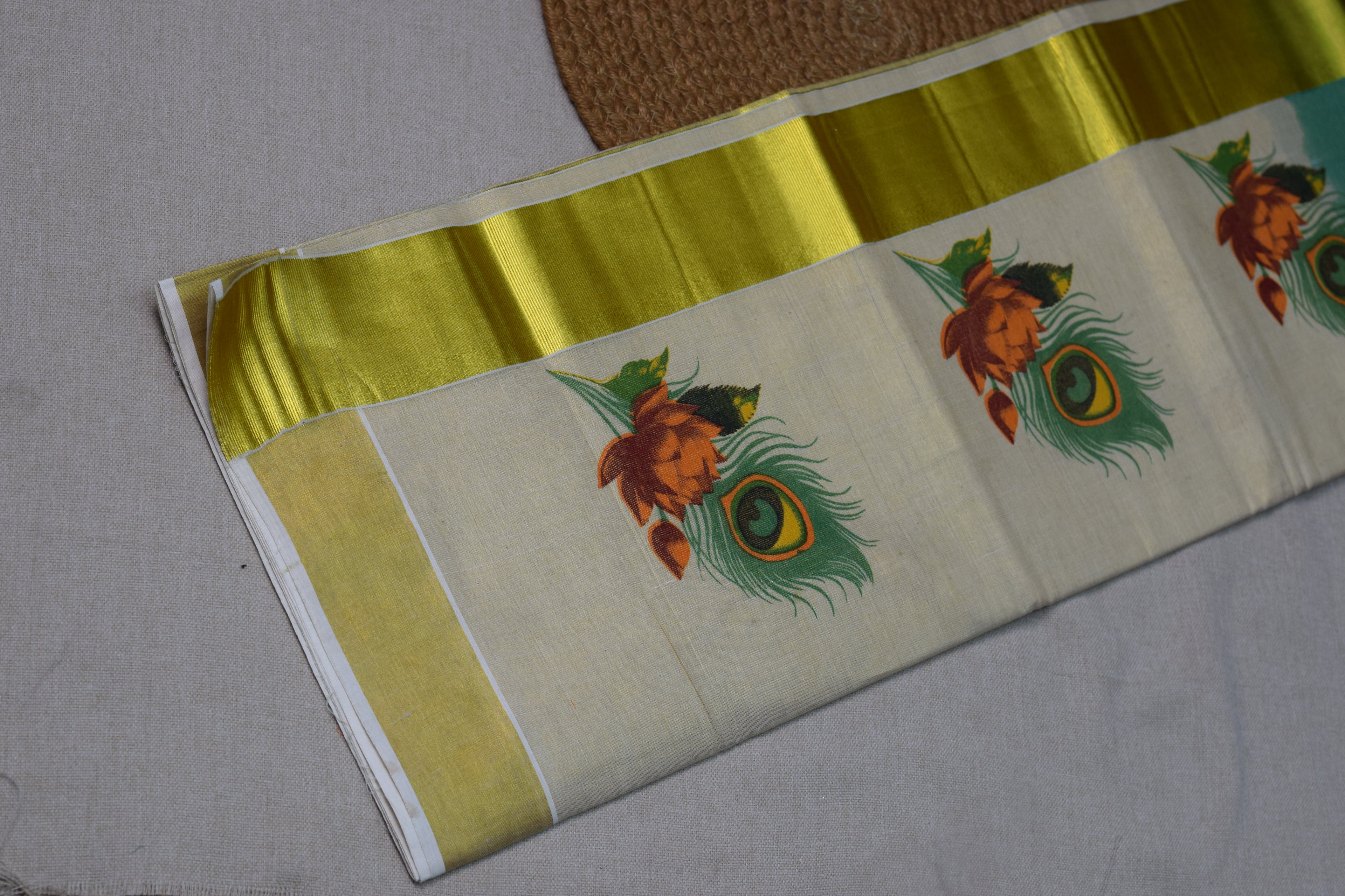 Kerala Kasavu Cotton Saree with Teal Tissue Pallu & Peacock Feather Block Print - View 2 - Cotton - Nushio