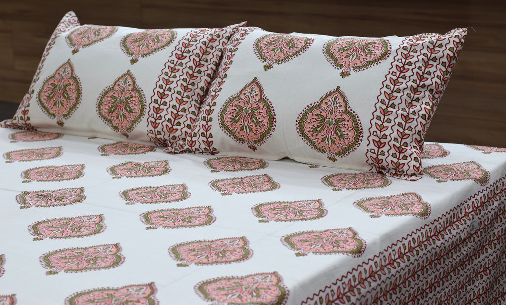 Hand-Block Inspired Floral King Size Bedsheet Set - View 2 - Floral - Nushio