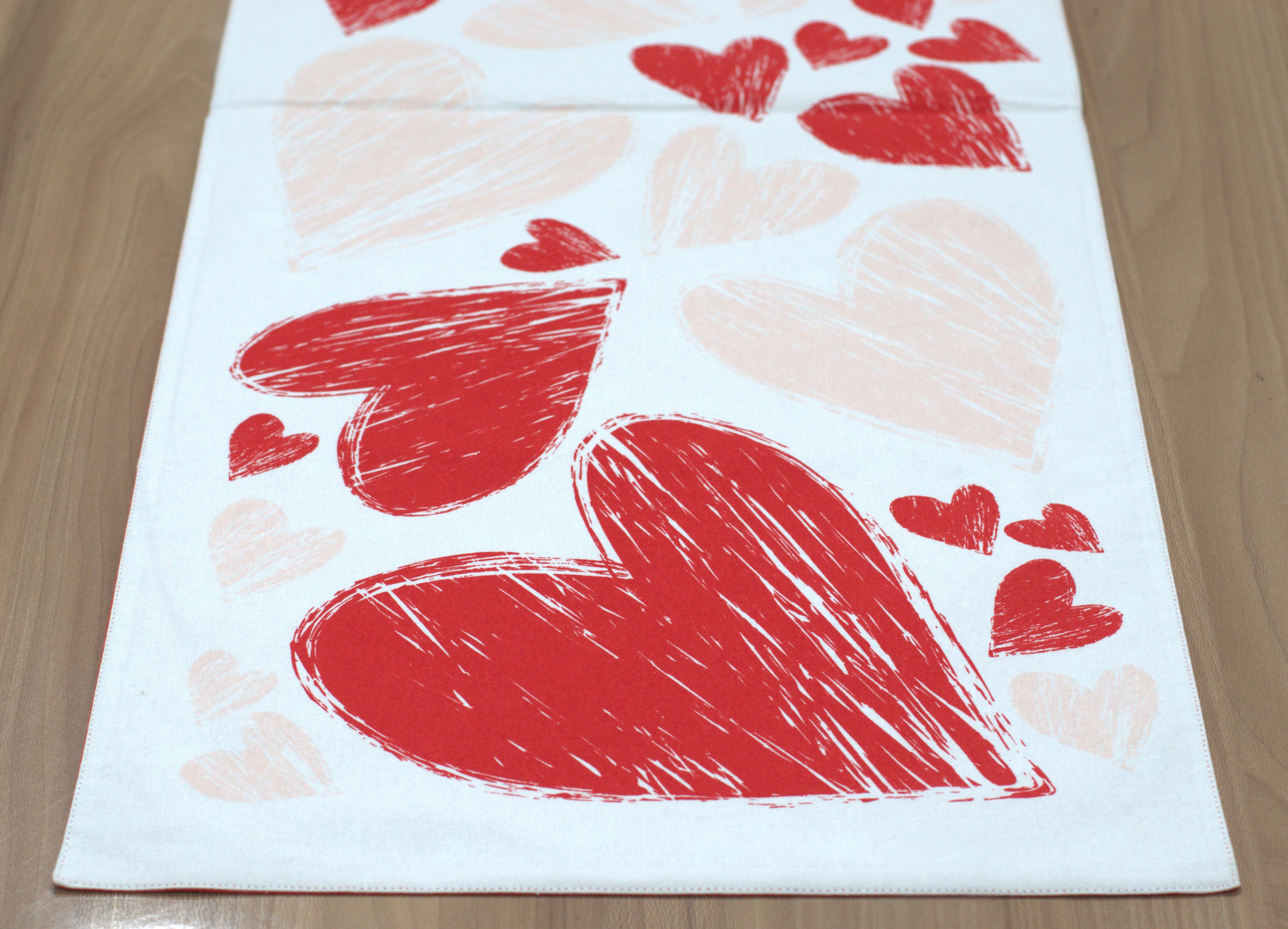 Red Heart Print Table Runner – 180 × 35 cm | Elegant & Romantic Dining Décor