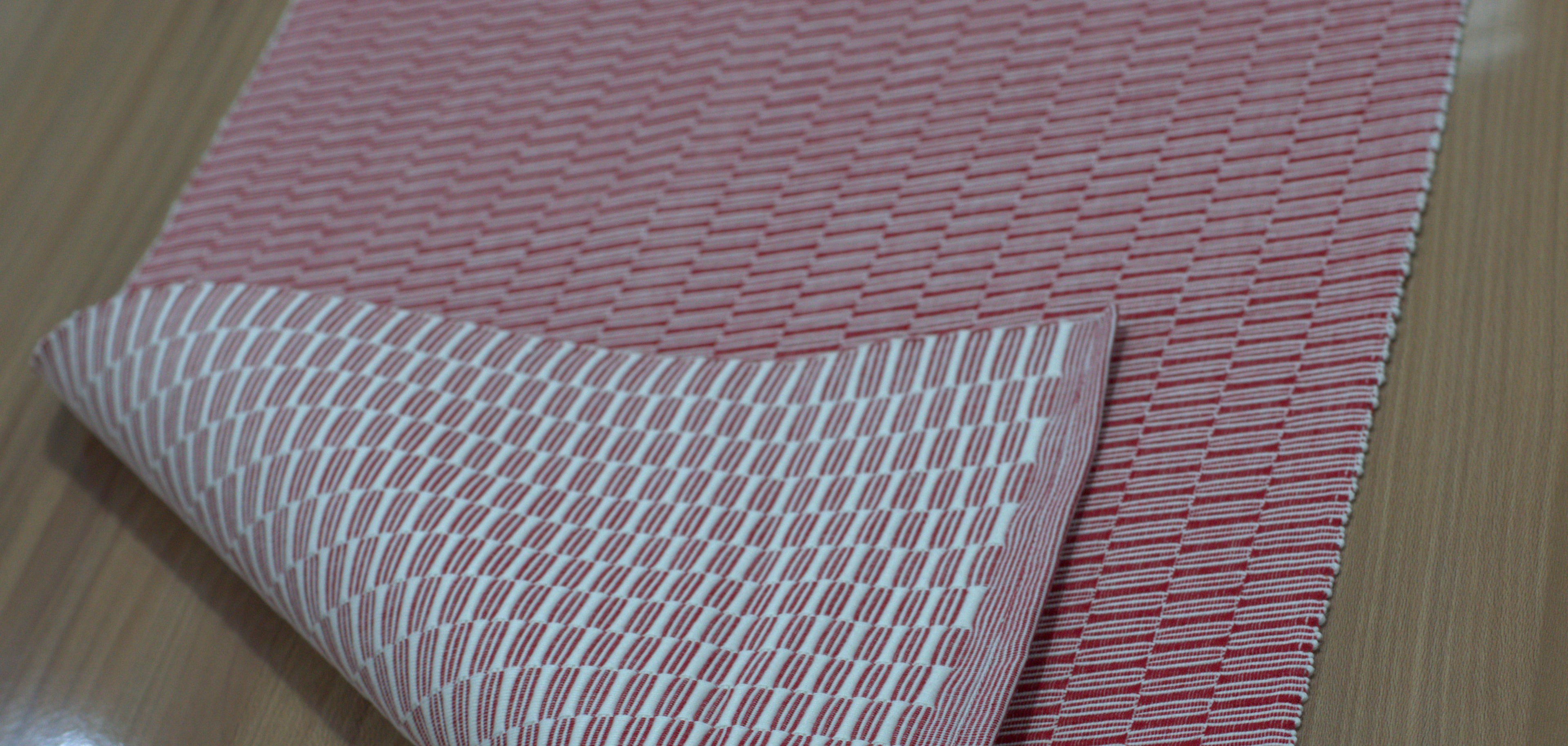 Handwoven Red Textured Table Runner - 135 × 40 cm - View 3 - Nushio