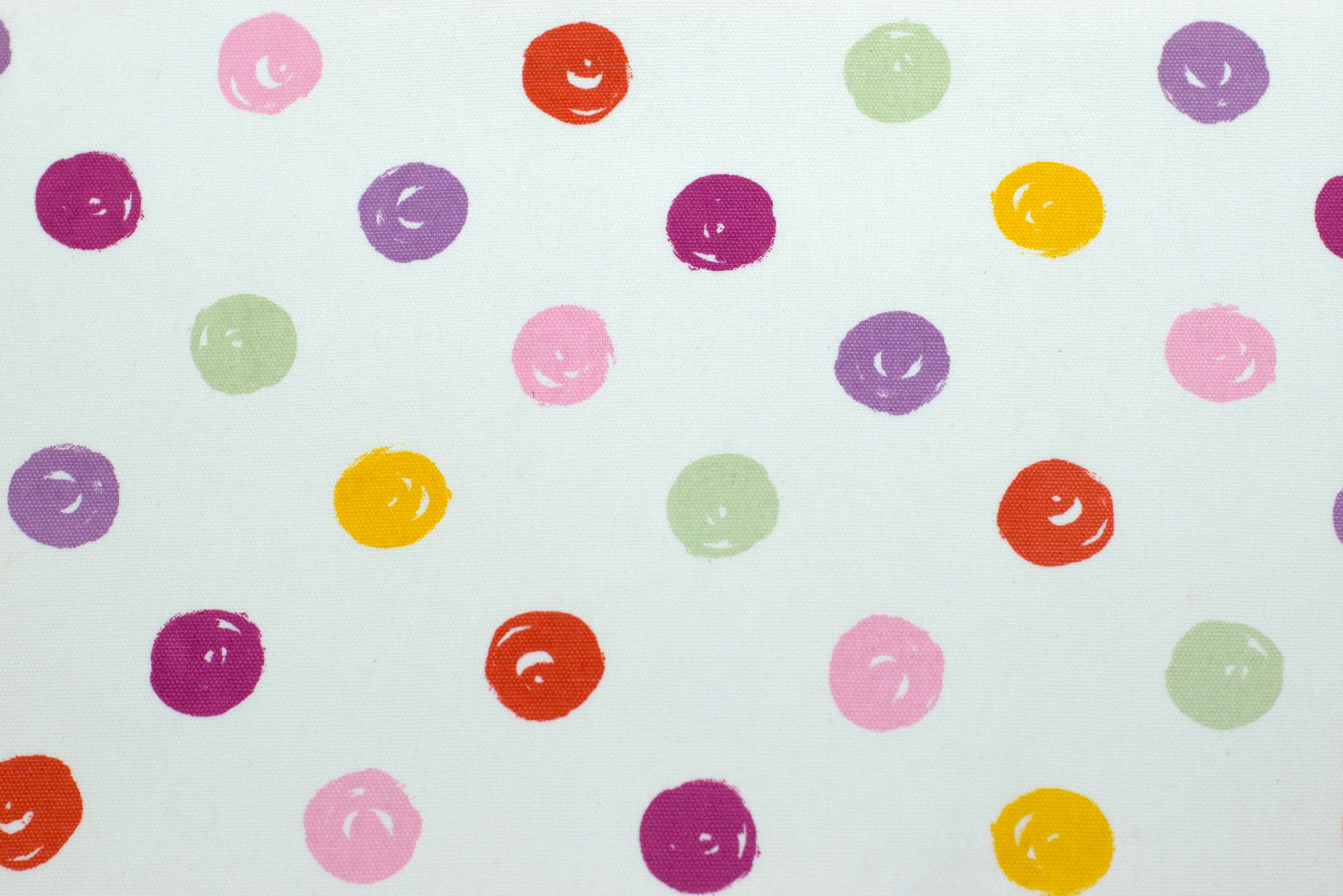 Multicolor Polka Dot Table Runner – 120 x 40 cm | Modern & Playful Dining Decor