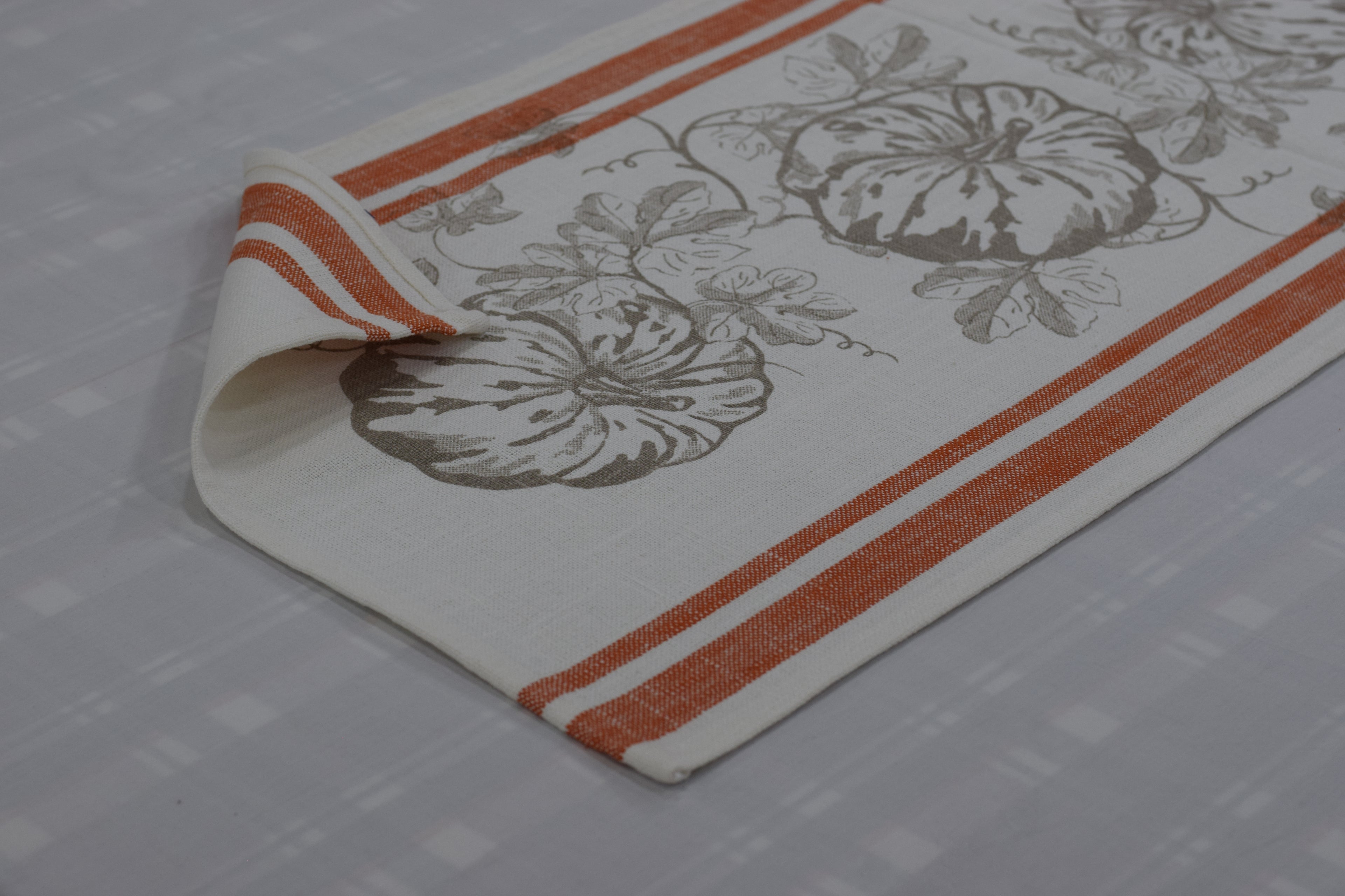 Rust Border Pumpkin Print Cotton Table Runner – 40 cm x 225 cm