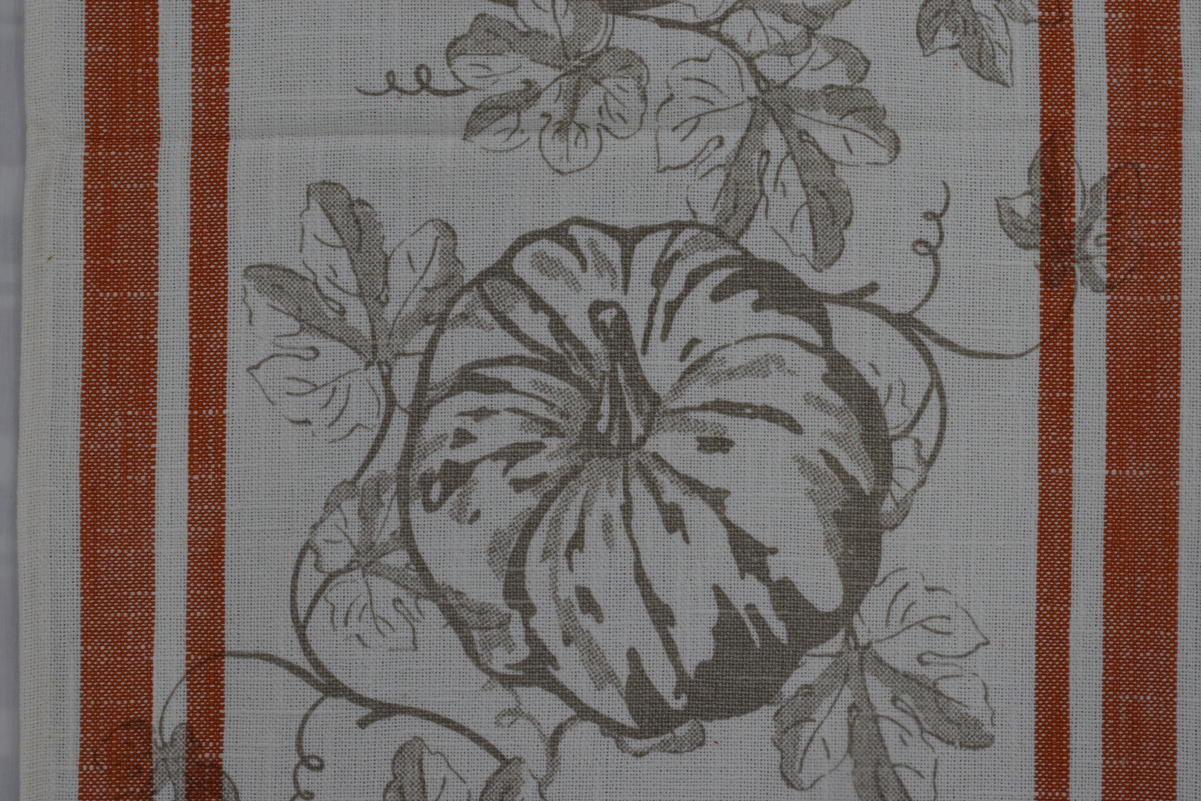 Rust Border Pumpkin Print Cotton Table Runner – 40 cm x 225 cm