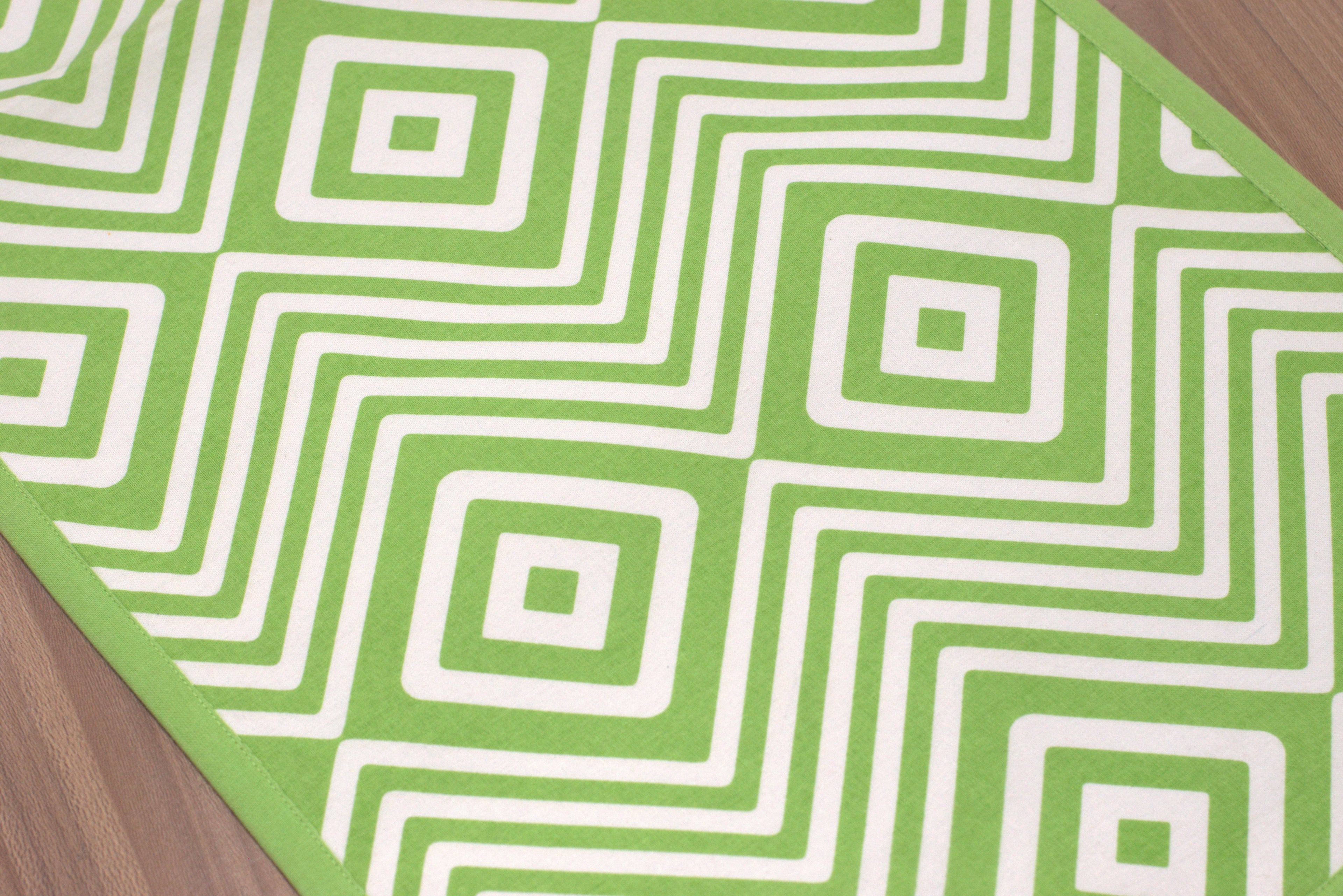 Green GeomGreen Geometric Table Runner - 170 x 35 cm - Dining Table Decoretric Printed Table Runner - Detail View - Printed - Nushio