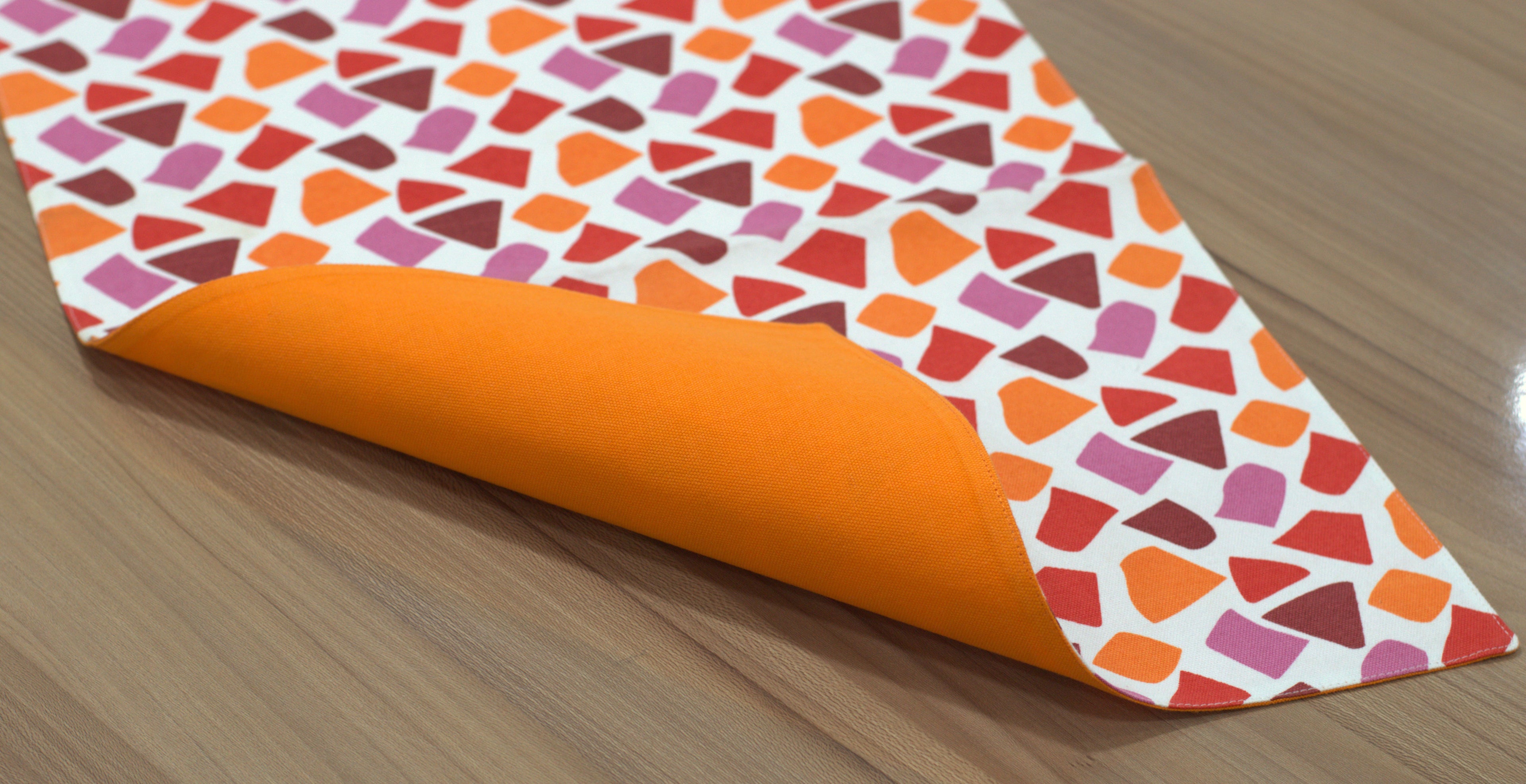 Modern Geometric Printed Table Runner – 120 × 40 cm - View 3 - Printed - Nushio