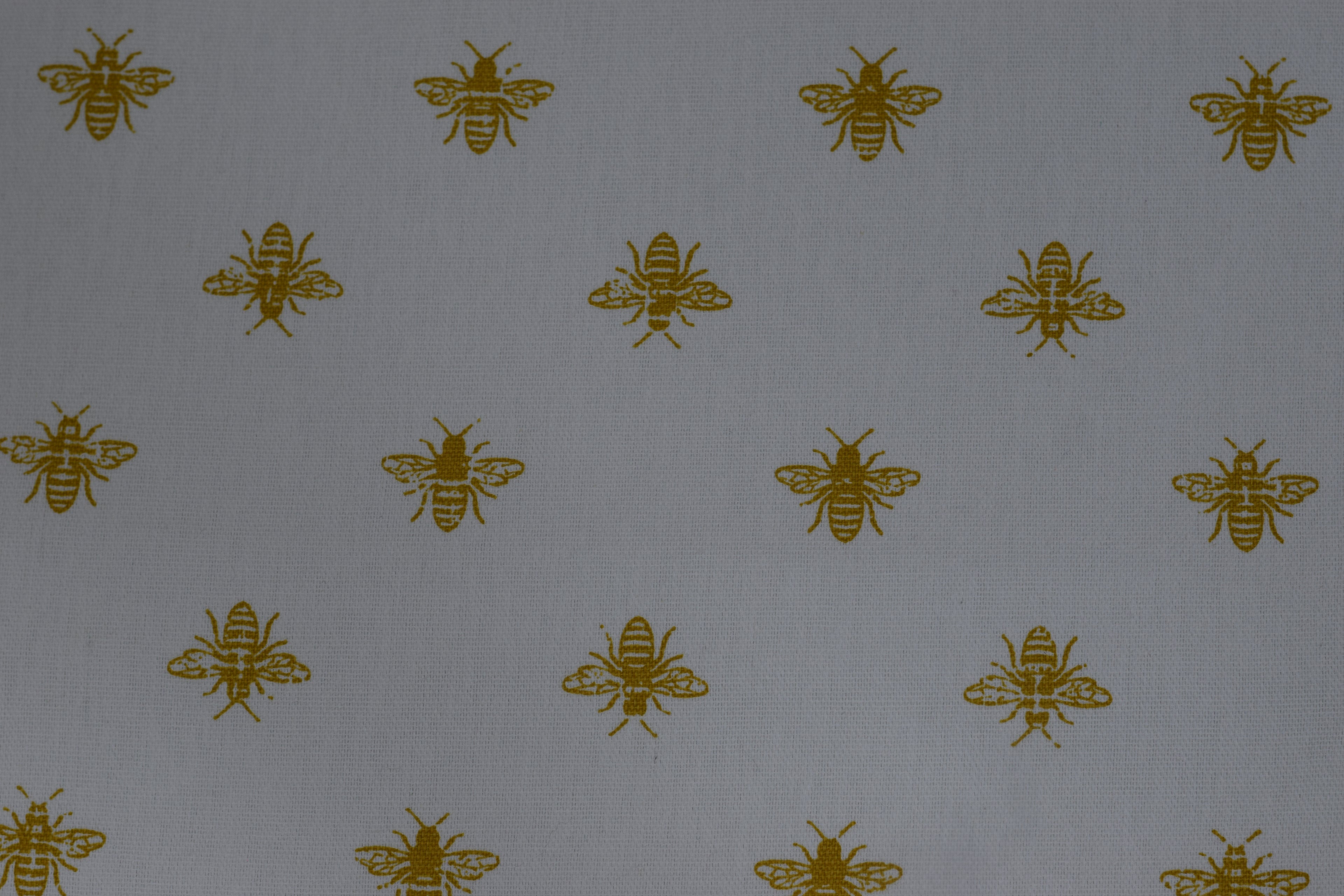 White & Gold Bee Print Table Runner - 180 × 35 cm