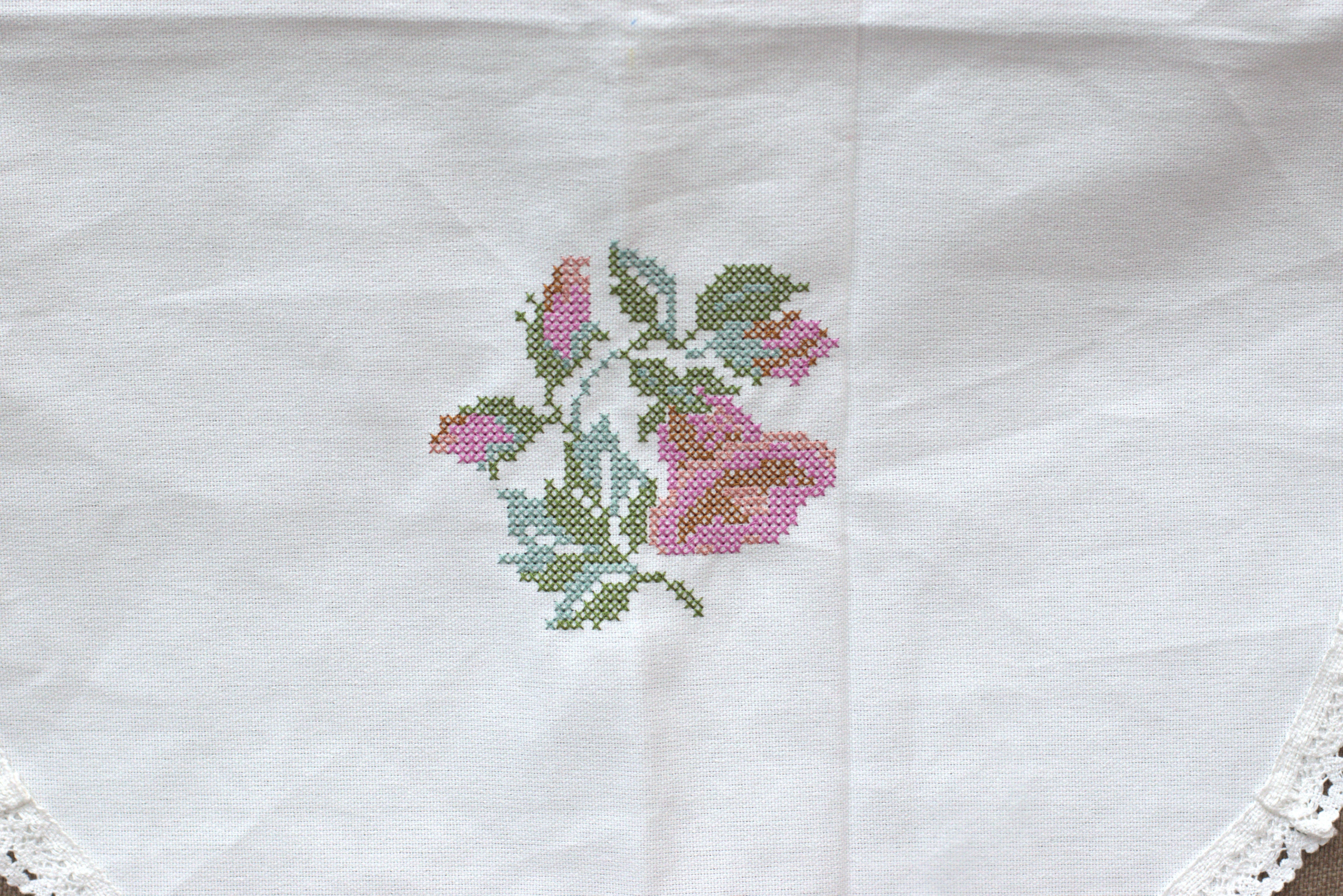 Floral Embroidered Chair Back Cover Set