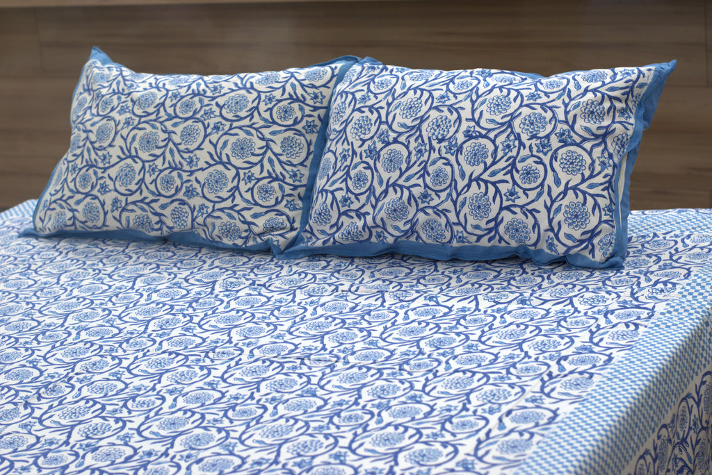 Blue Floral Printed Super King Size Bedsheet with 2 Pillow Covers - View 3 - Floral Printed - Nushio