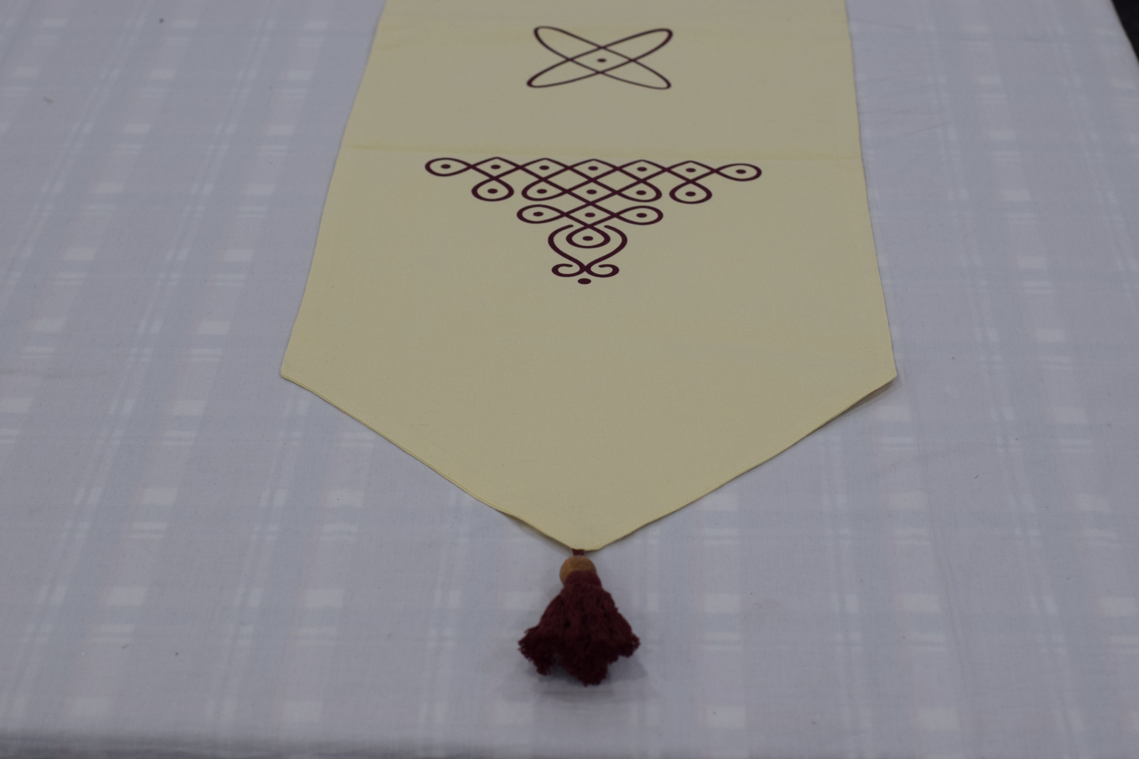 Cream Printed Table Runner with Tassels - 160 x 35 cm - View 2 - Printed - Nushio
