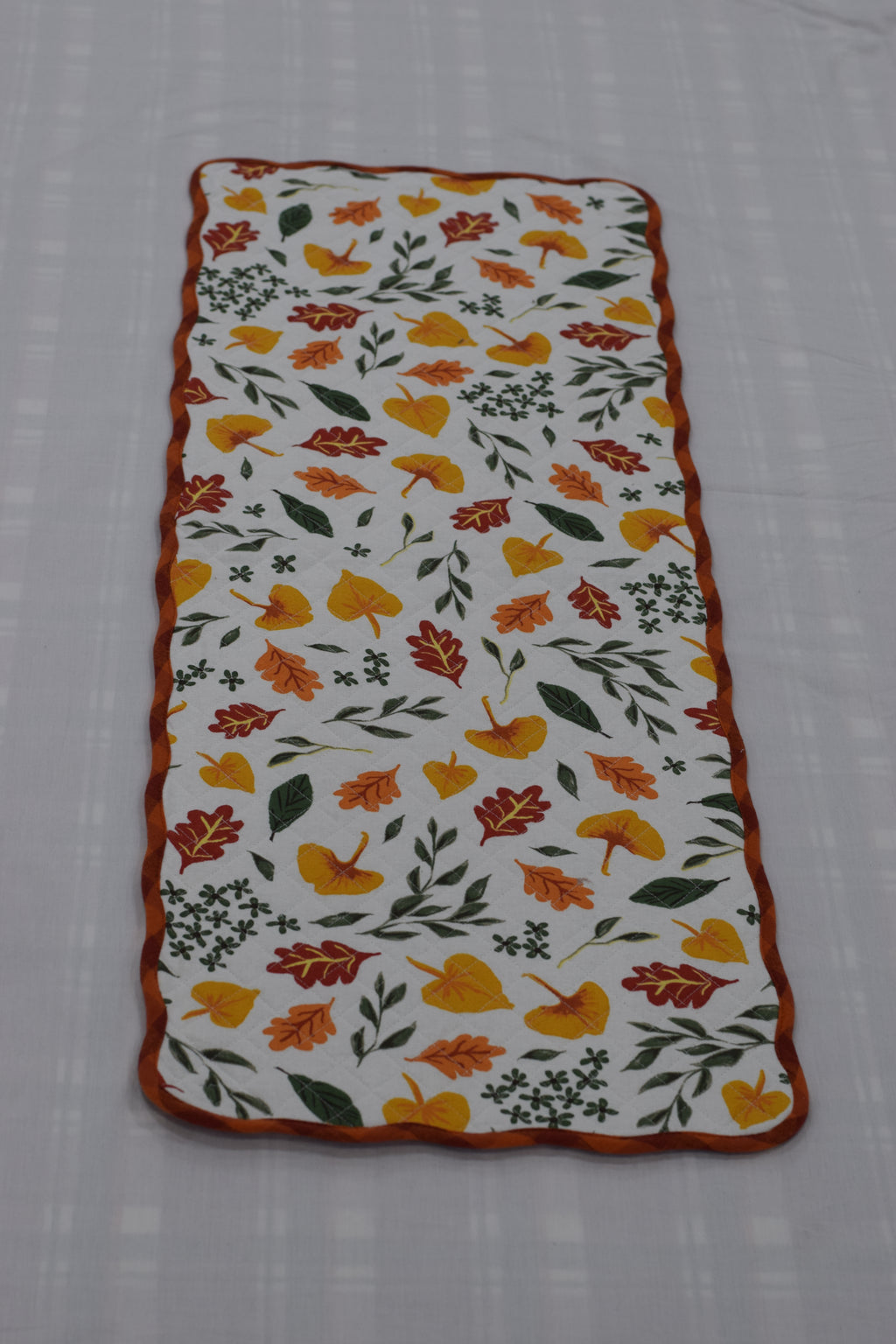 Autumn Leaf Printed Table Runner – 90 x 30 cm | Nushio