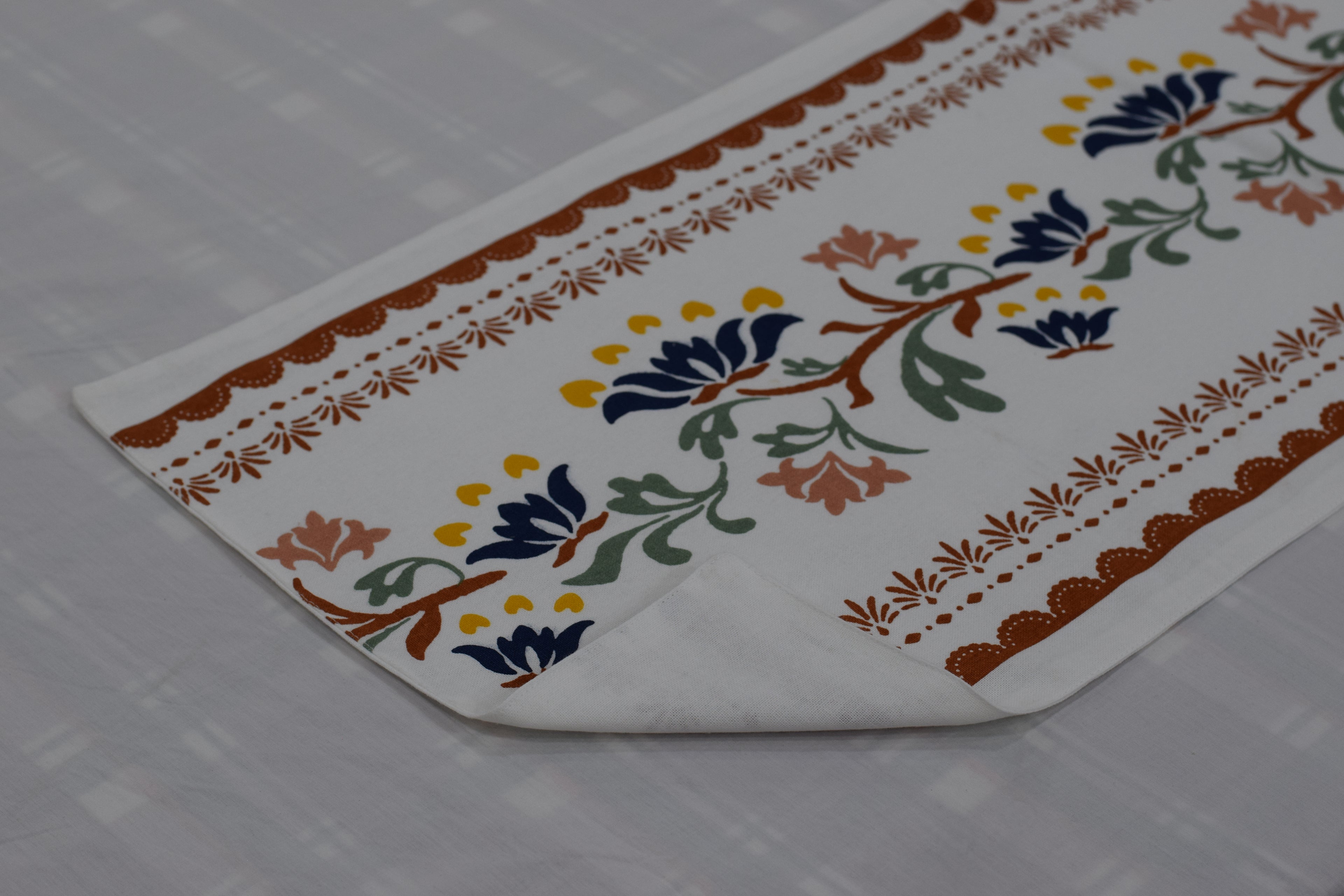 Floral Printed Cotton Table Runner - 185 cm x 35 cm - View 3 - Cotton Floral Printed - Nushio