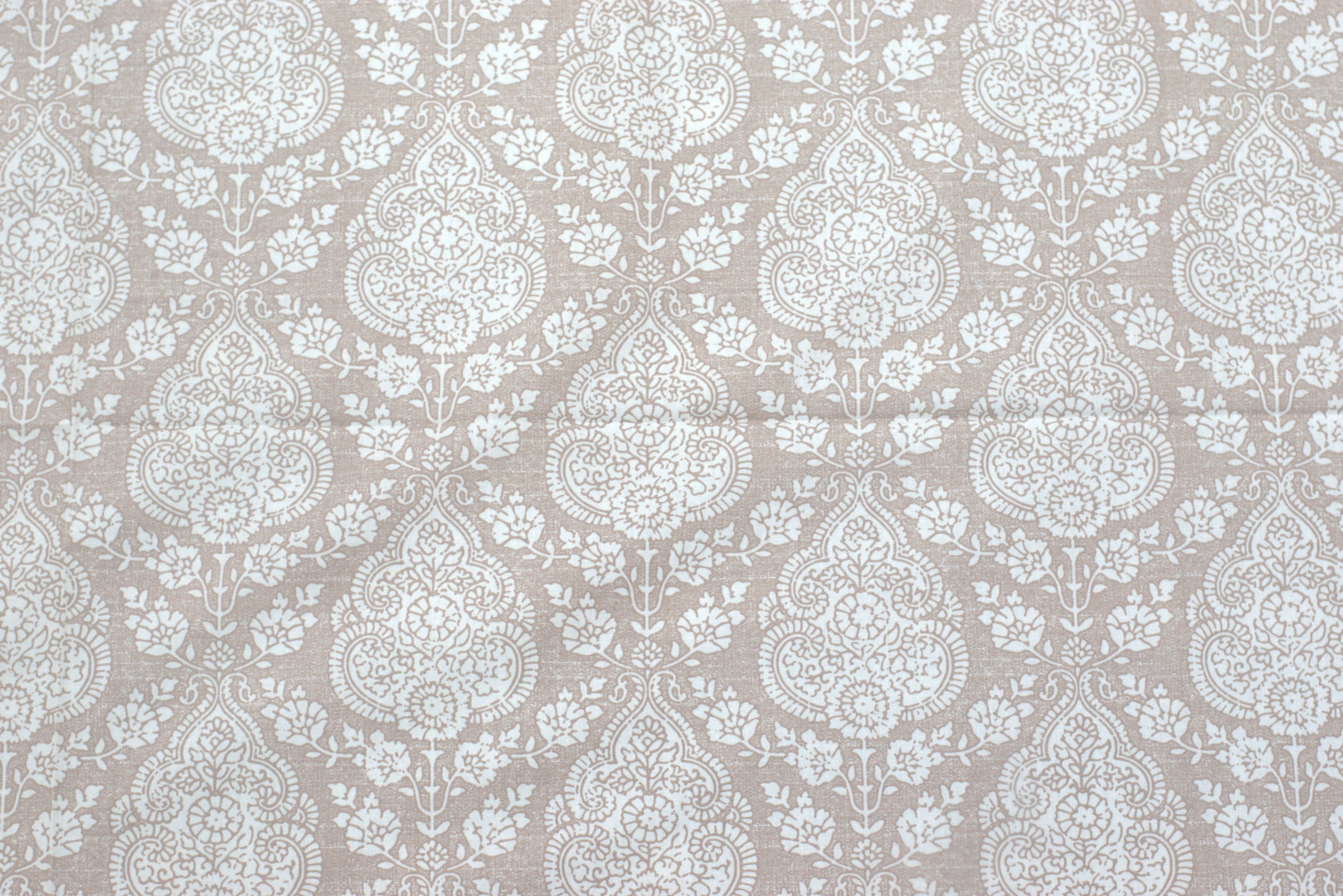 Queen Size Printed Cotton Bedsheet with 2 Pillow Covers – Elegant Beige Pattern Bed Sheet Set