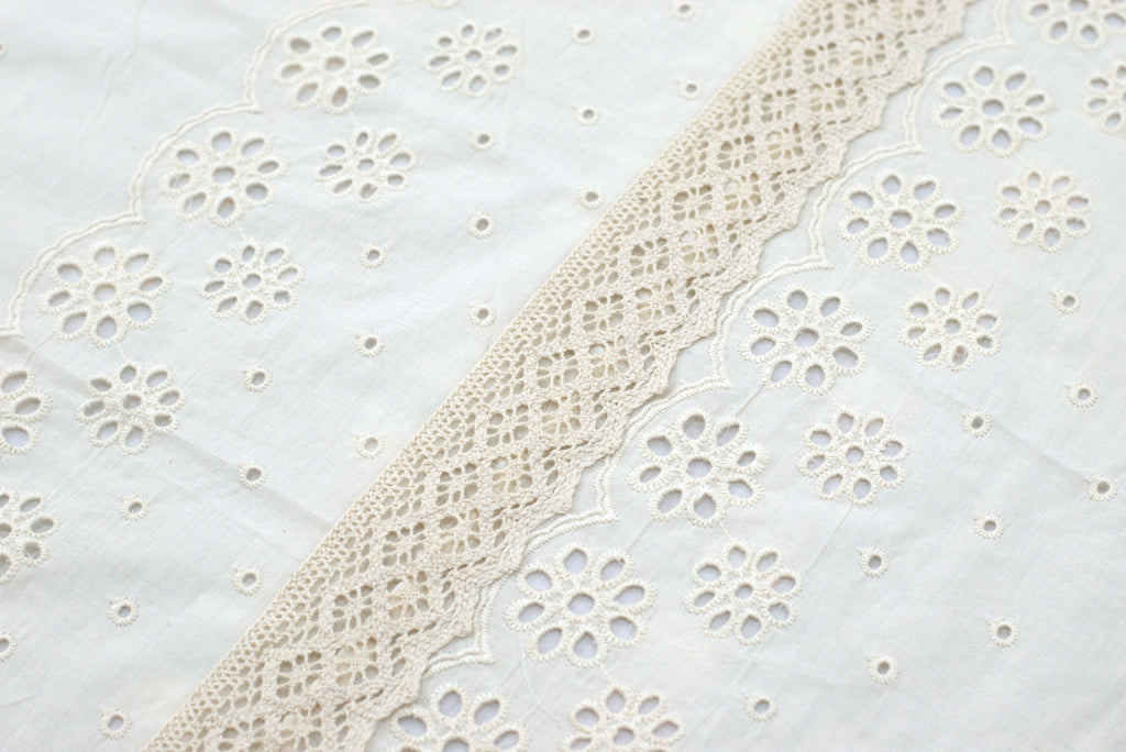 Elegant King Size Cotton Bedspread with Floral Cutwork & Lace Border – Off White | Nushio