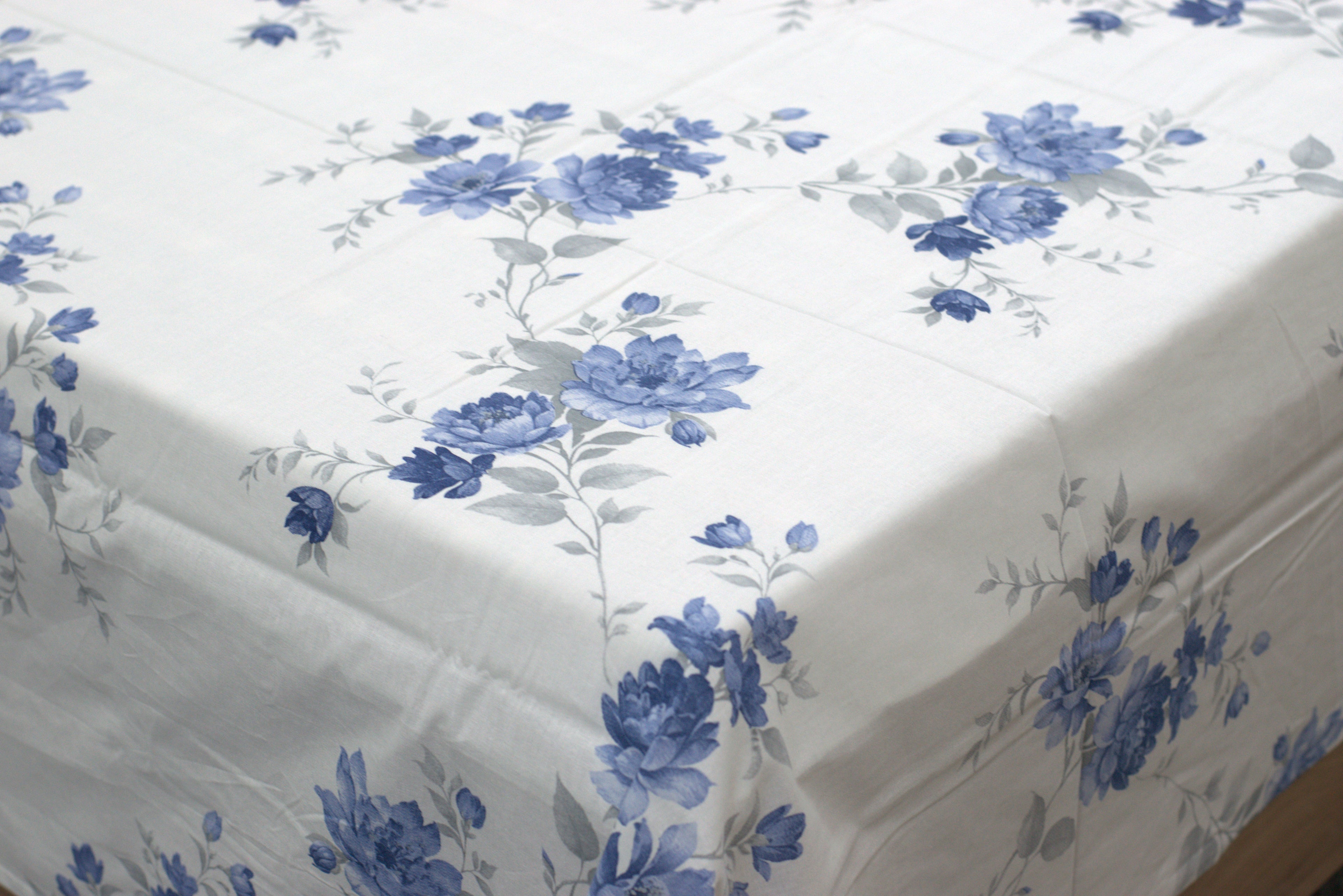 Blue Floral Print Queen Size Bedsheet with Pillow Covers | Nushio