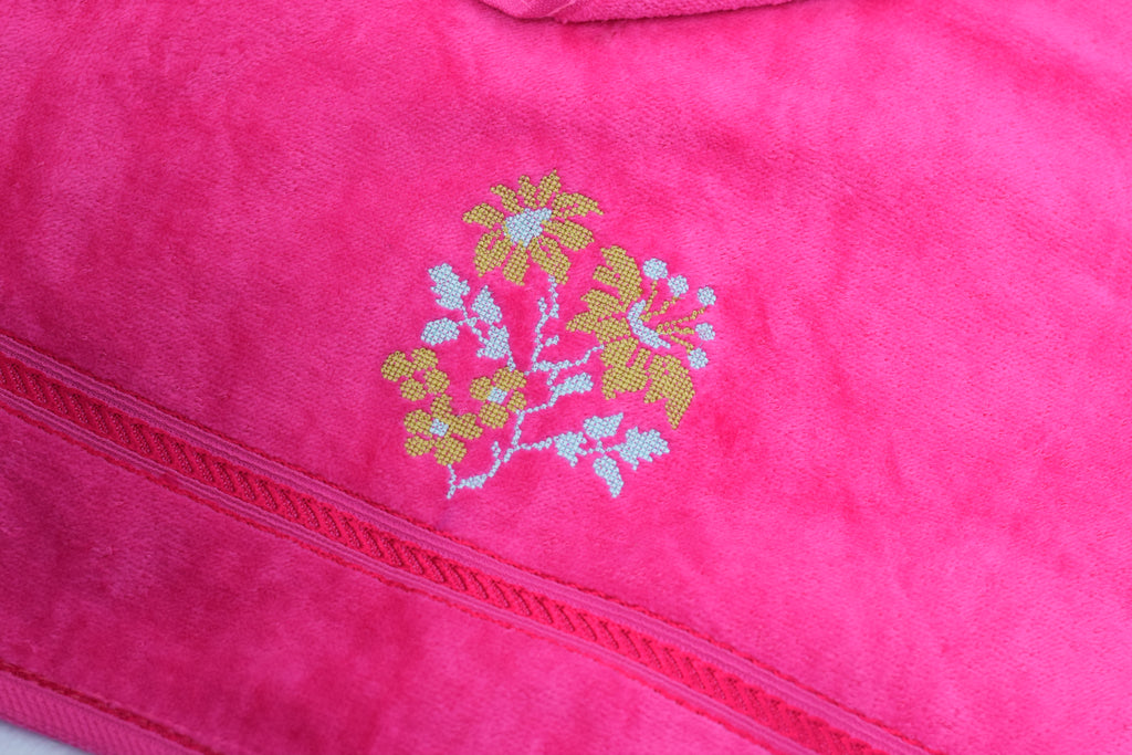 Luxury Turkish Embroidered Hand Towel – Soft Cotton, Floral Design