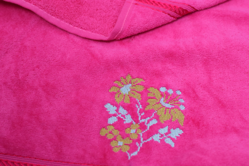 Luxury Turkish Embroidered Hand Towel – Soft Cotton, Floral Design