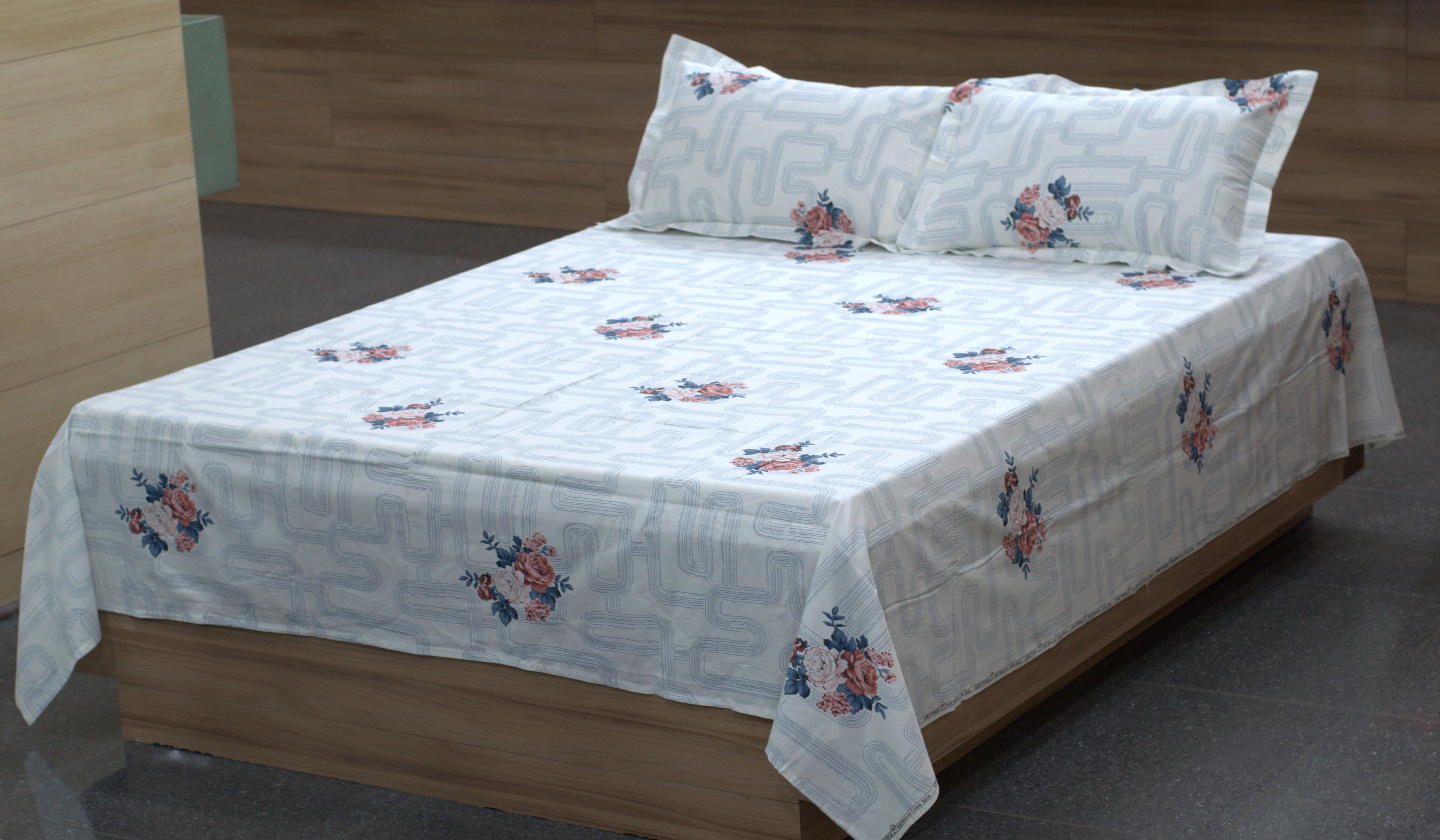 Queen Size Floral Printed Bedsheet with 2 Pillow Covers –Breathable Cotton Blend Bed Sheet for Double Bed