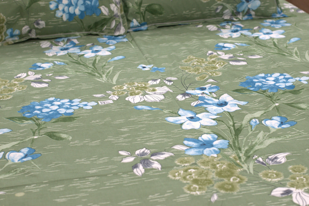 Soft Feel Floral Blend Bed Sheet Set (225 x 250 cm) – Green & Blue Print with Pillow Covers