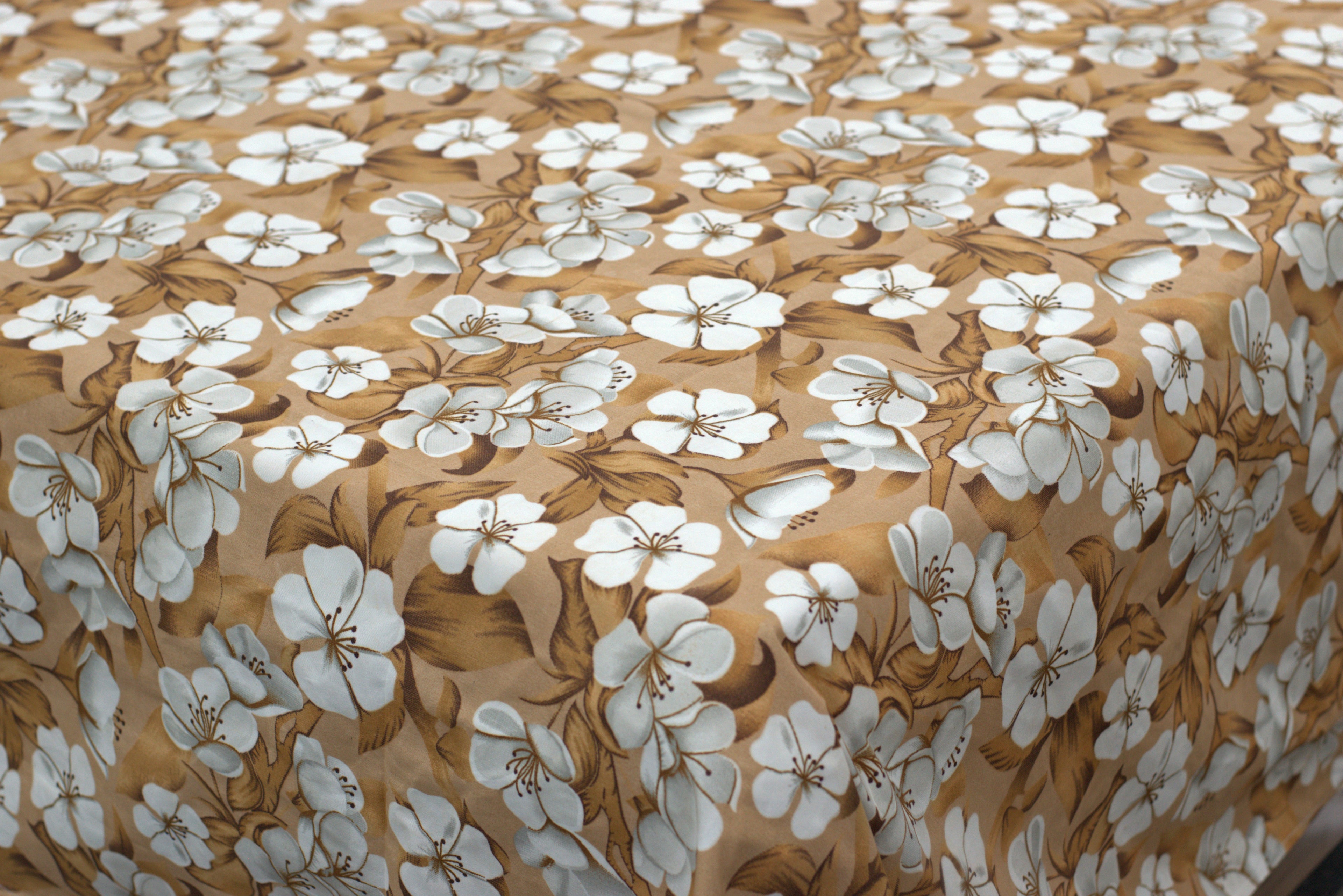 Soft Feel Blend Floral Bedsheet Set – Brown &amp; White | 225x250 cm