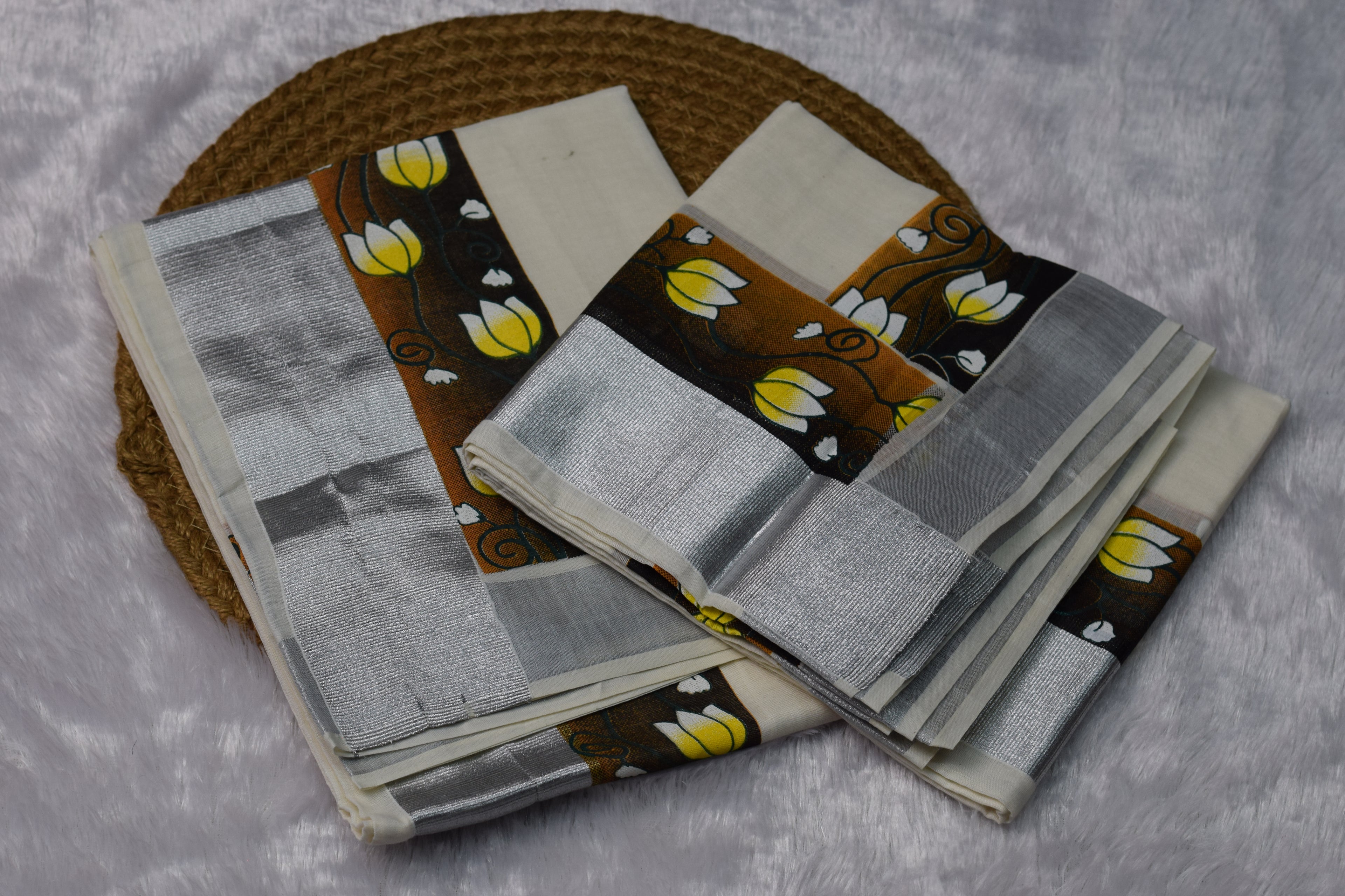 Off-White set mundu with Silver Zari Border & Floral Printed - View 3 - Floral Printed - Nushio