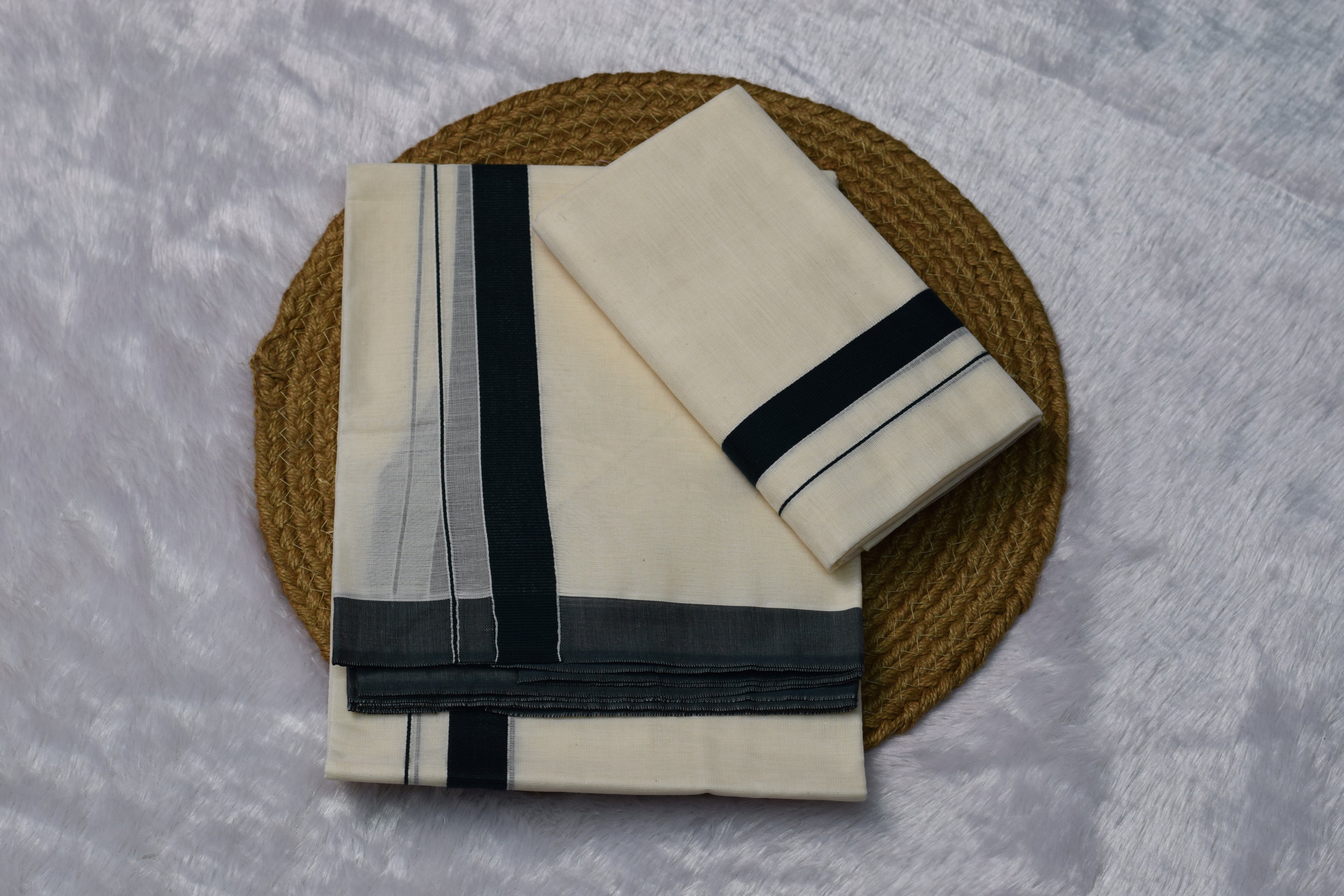 Off-White set mundu with Black Border - Traditional Wear - View 3 - Nushio