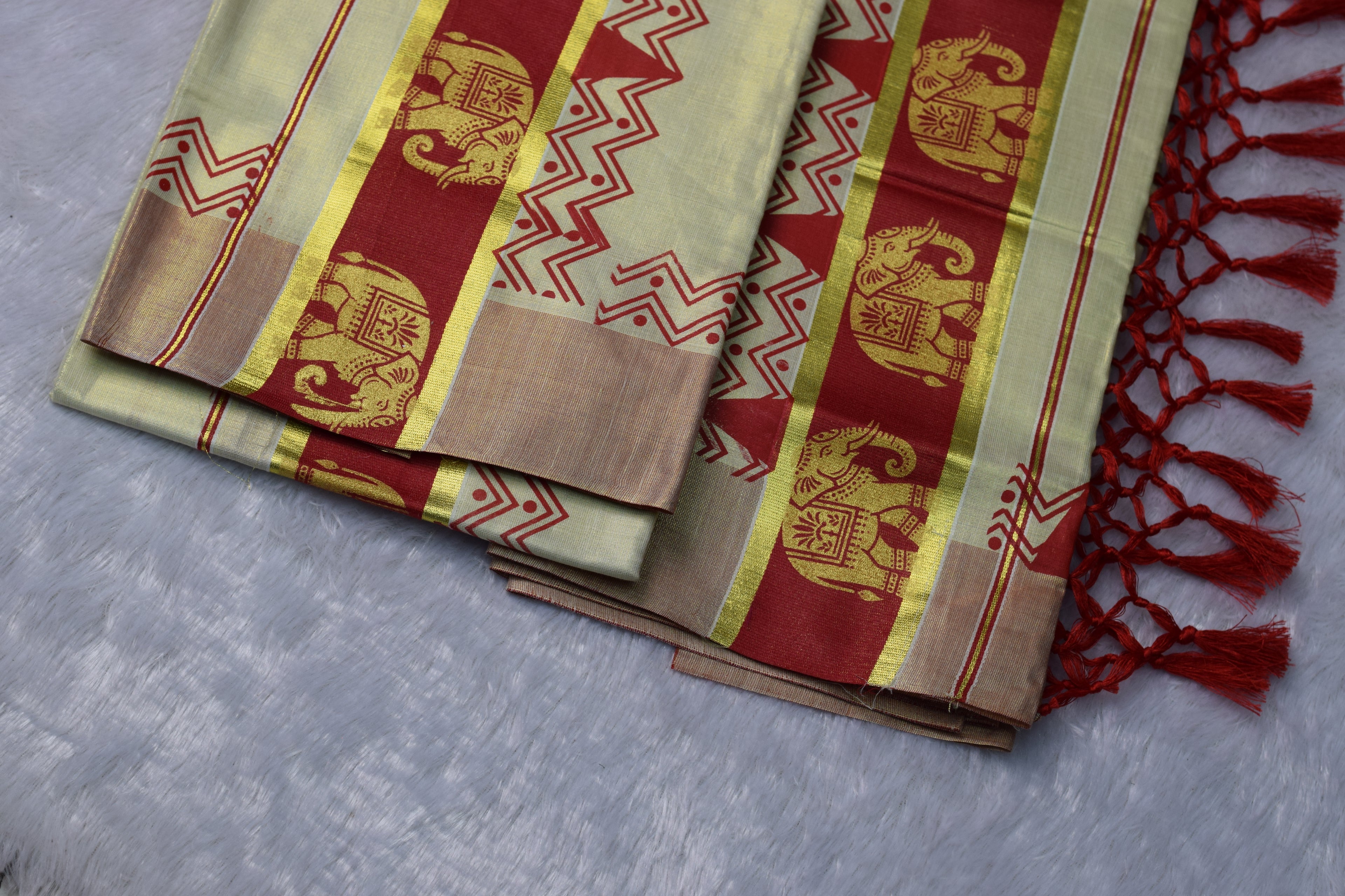 Kerala Kasavu Set Mundu with Red Elephant Border & Tassel Design