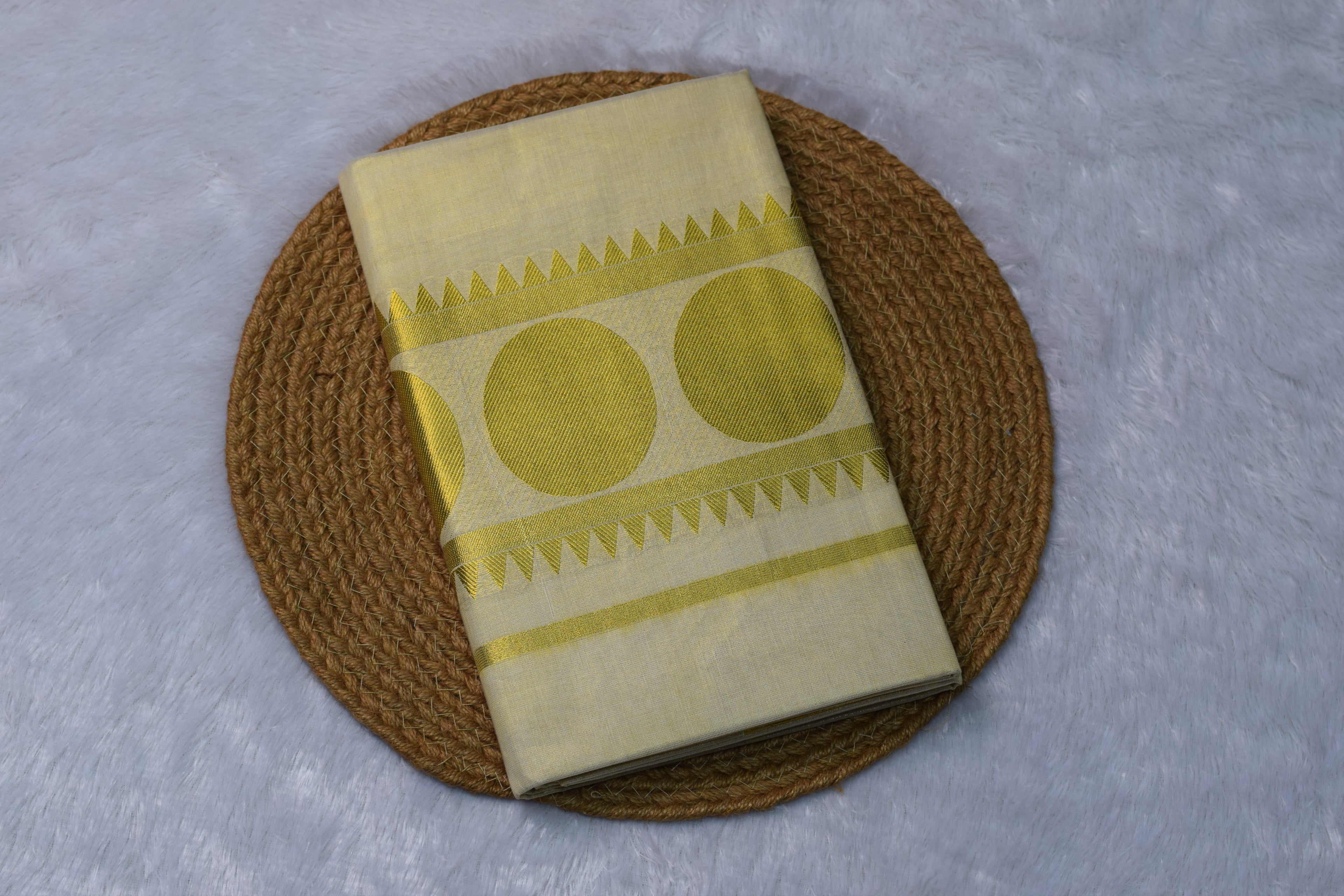 Cream Kerala Tissue Saree with Olive Gold Circle Zari Border - View 2 - Nushio