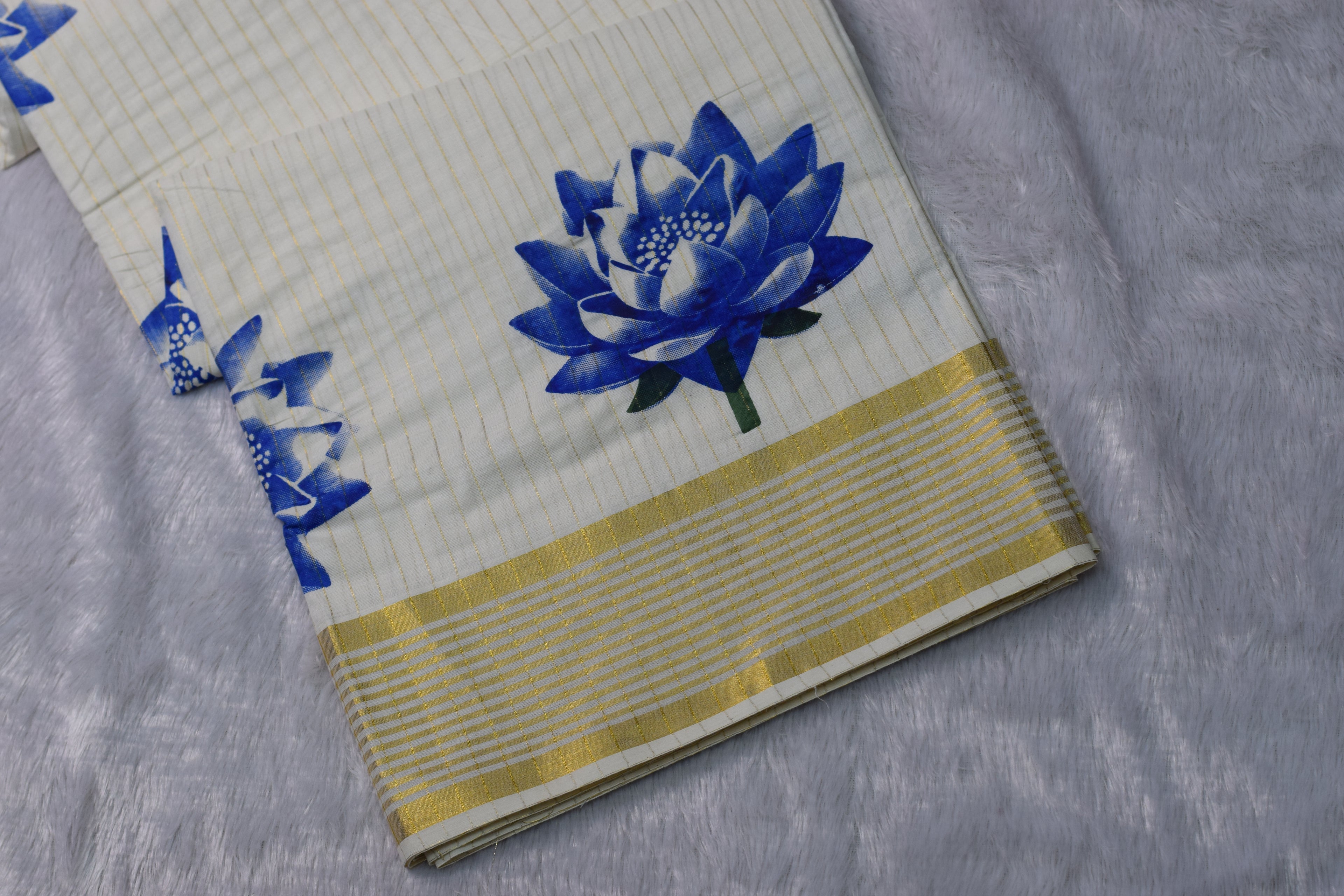 Kerala Kasavu Set Saree with Blue Floral Print & Golden Border - View 3 - Floral - Nushio