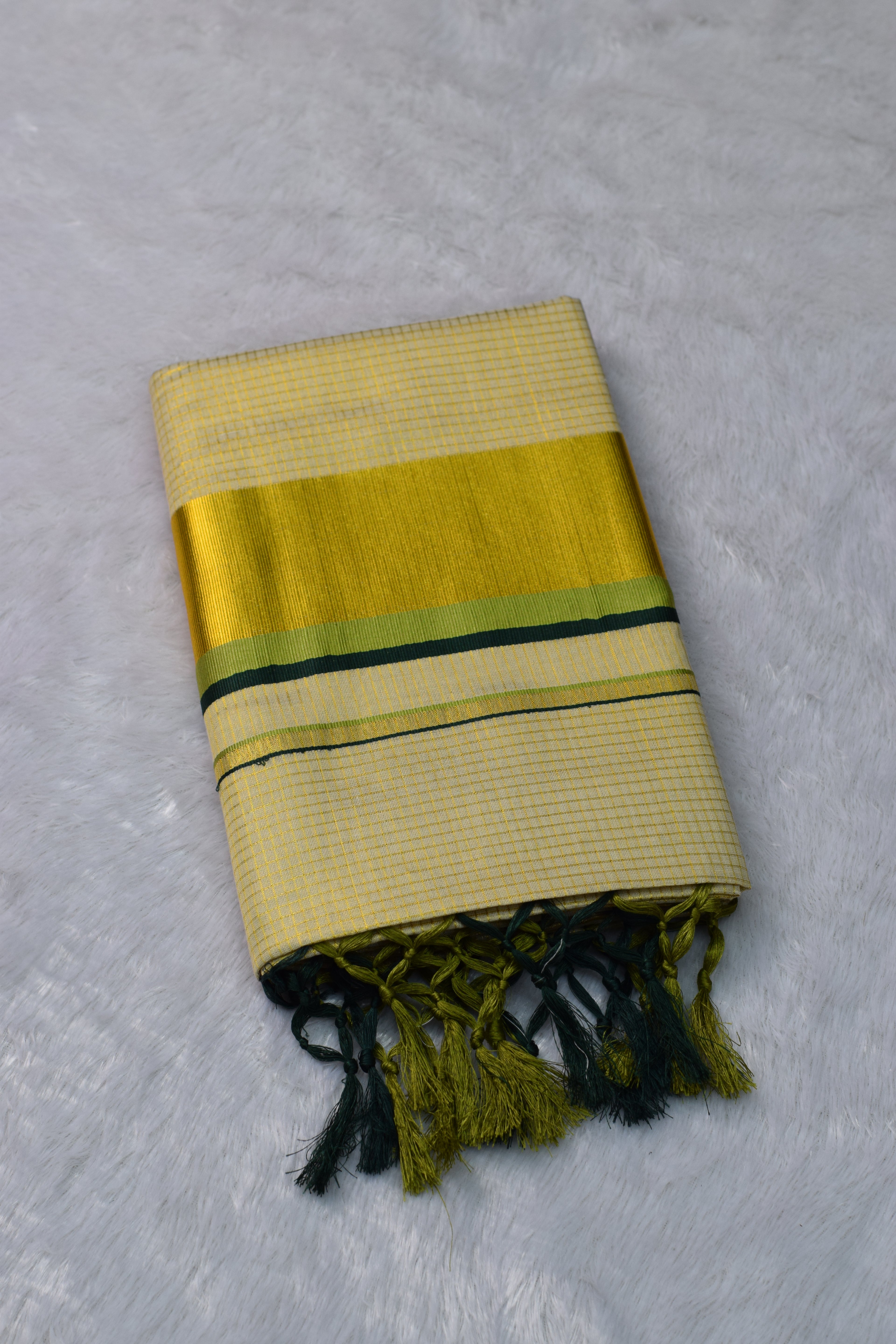 Cream & Gold Kasavu Saree Set with Green Border and Tassels - View 3 - Nushio