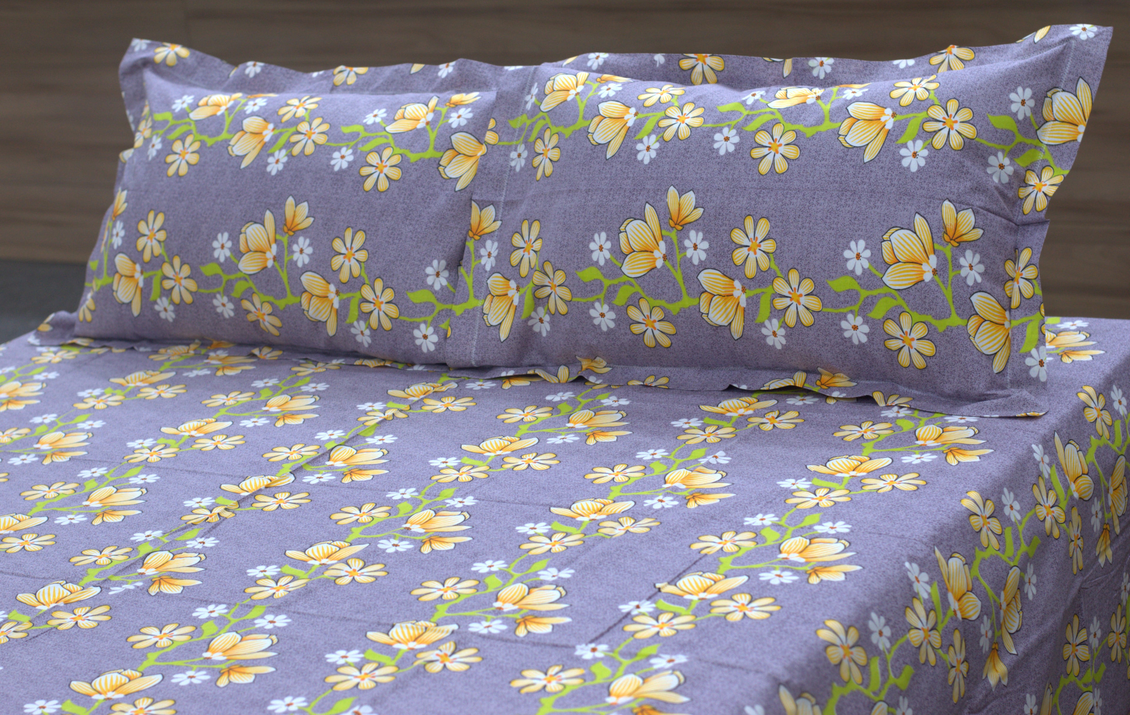 Floral Queen Size Bedsheet with Pillow Covers - View 2 - Floral - Nushio