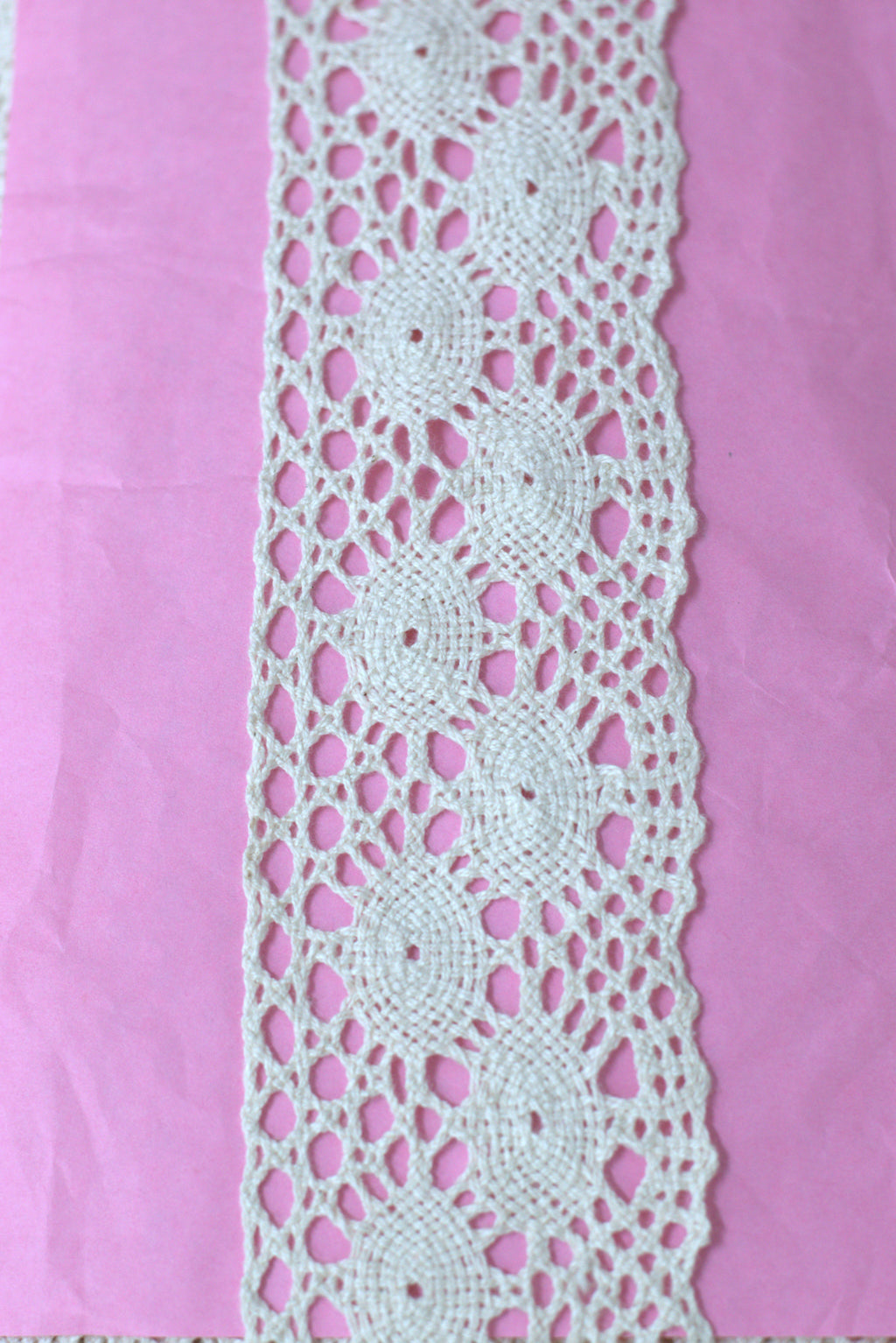 White/Beige Floral Lace Trim - 6 cm Width
