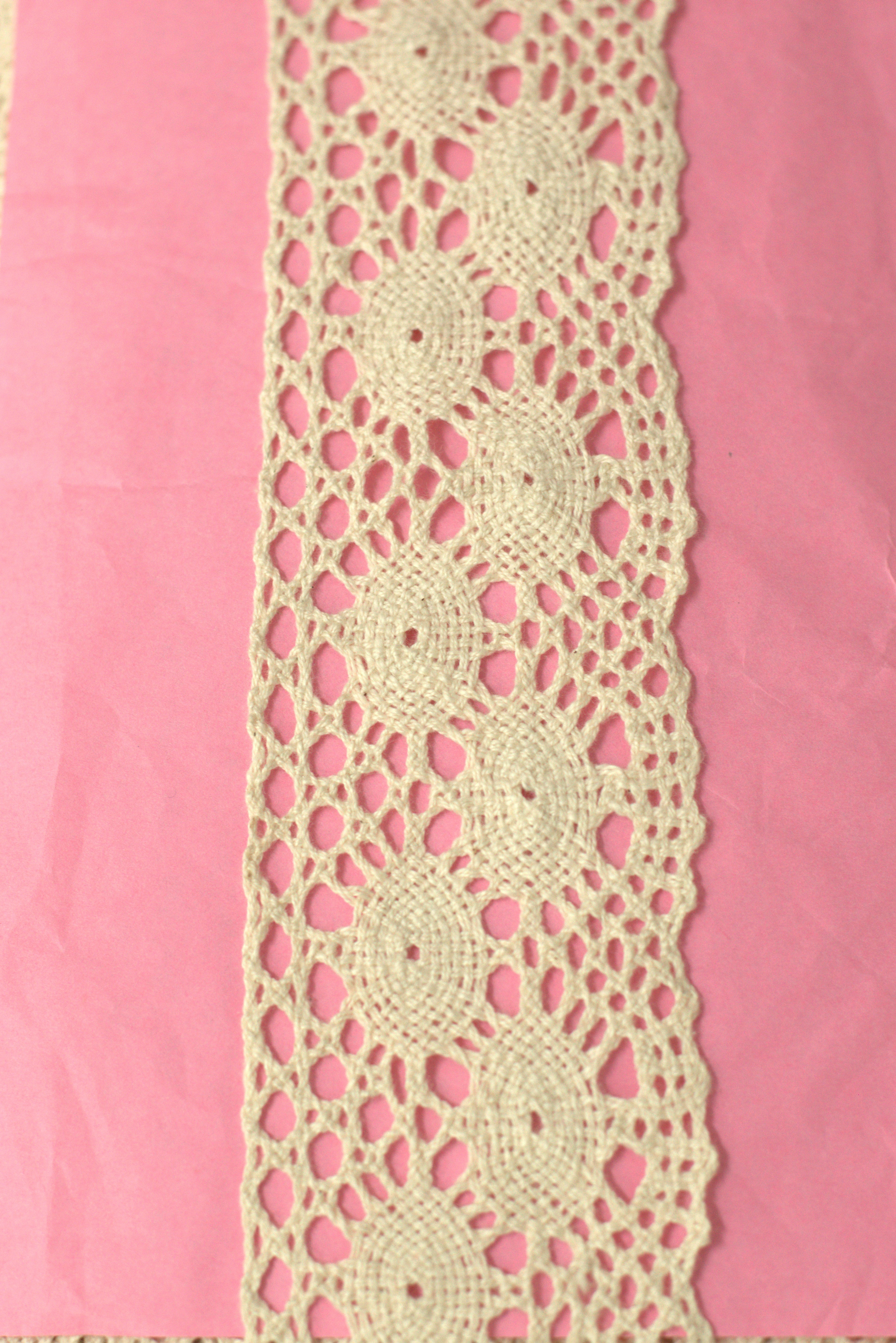 White/Beige Floral Lace Trim - 6 cm Width