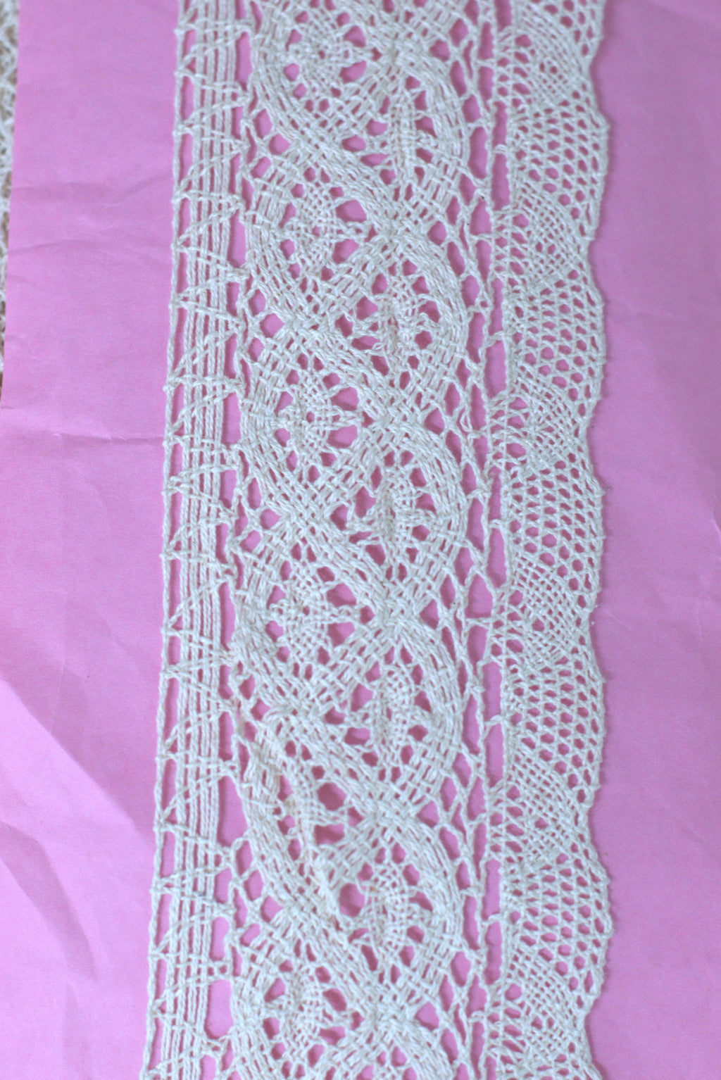 White/Beige Floral Lace Trim - 8 cm Width - 10M / 20M Roll