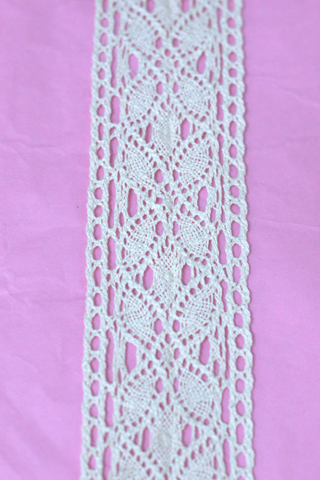 White/Beige Floral Lace Trim - 5 cm Width