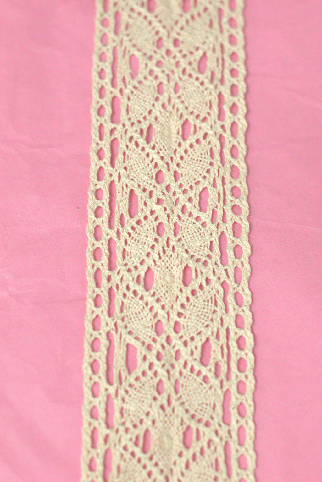 White/Beige Floral Lace Trim - 5 cm Width