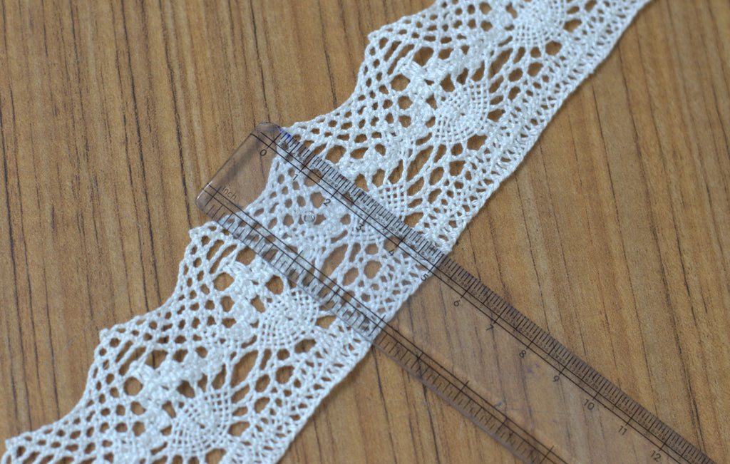 White/Beige Floral Lace Trim - 5 cm Width