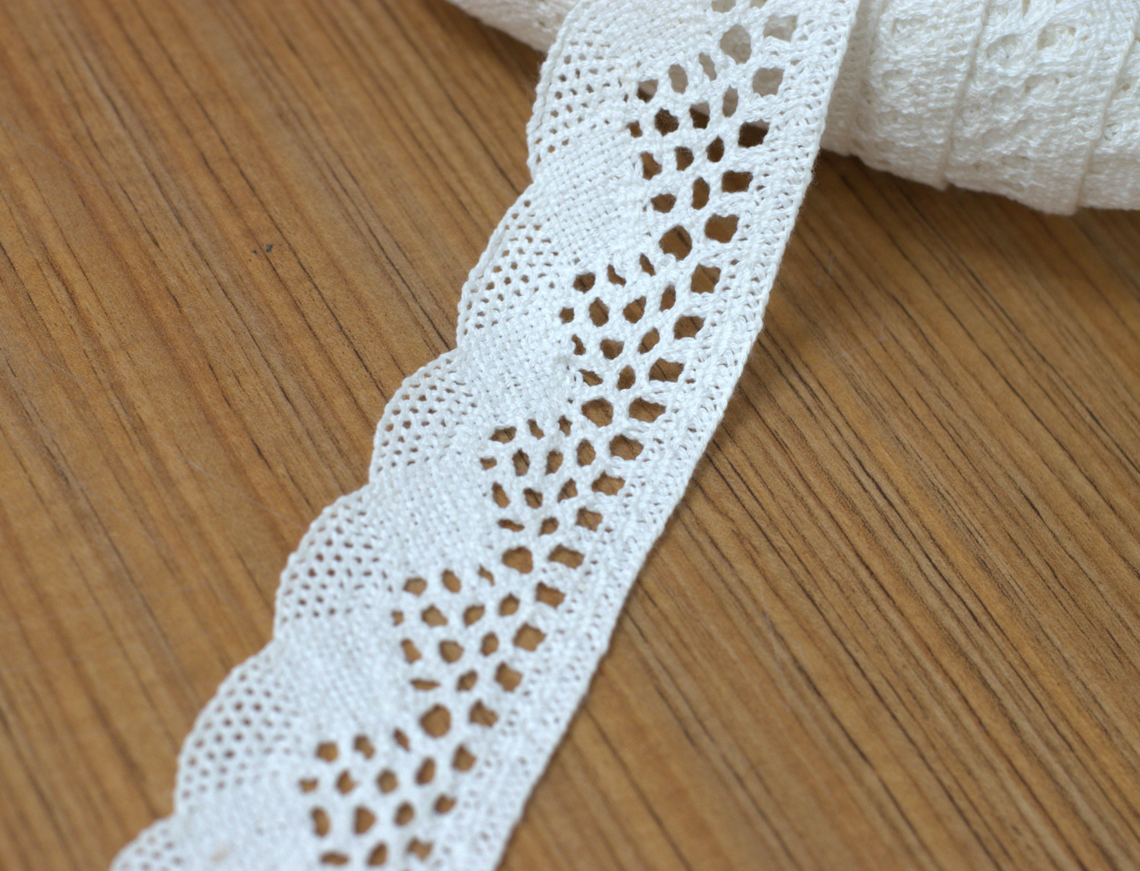 White/Beige Lace Trim - 5 cm Width - 10M / 20M Roll